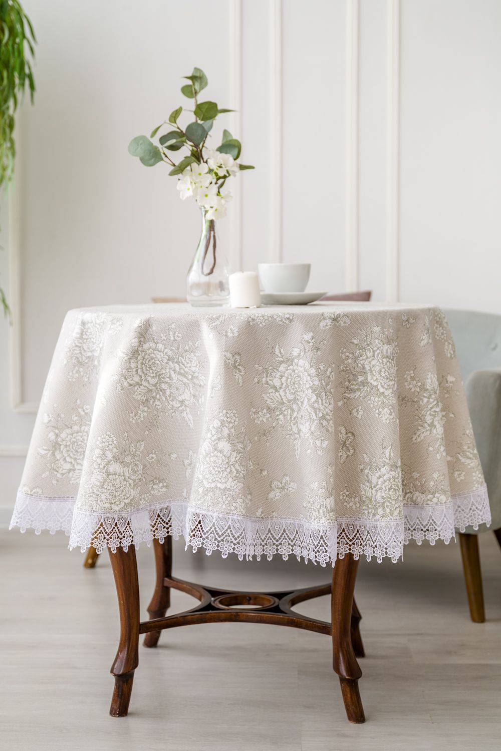 Скатерть Шантильи с кружевом круглая - бежевый