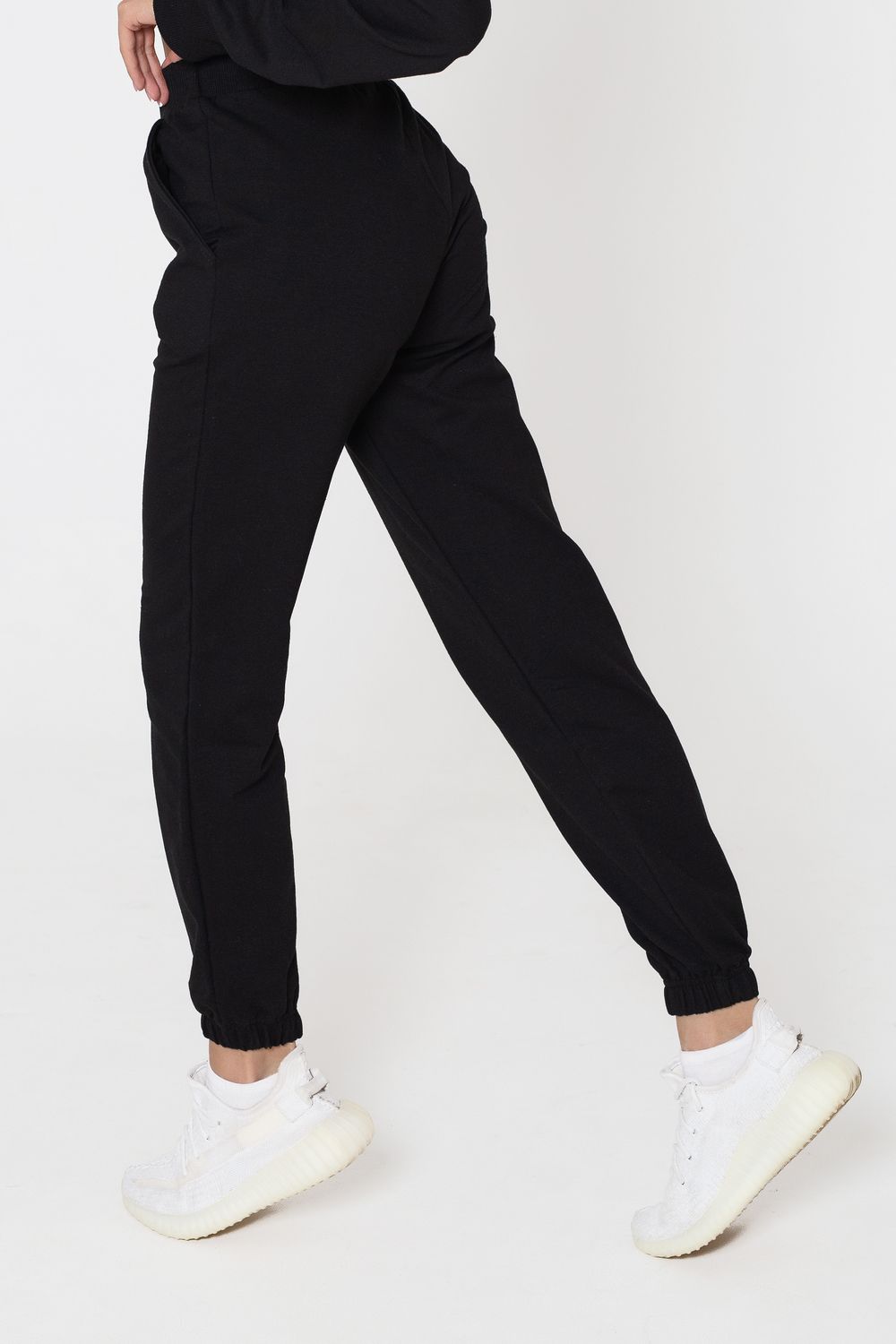 Брюки на манжете футер - черный