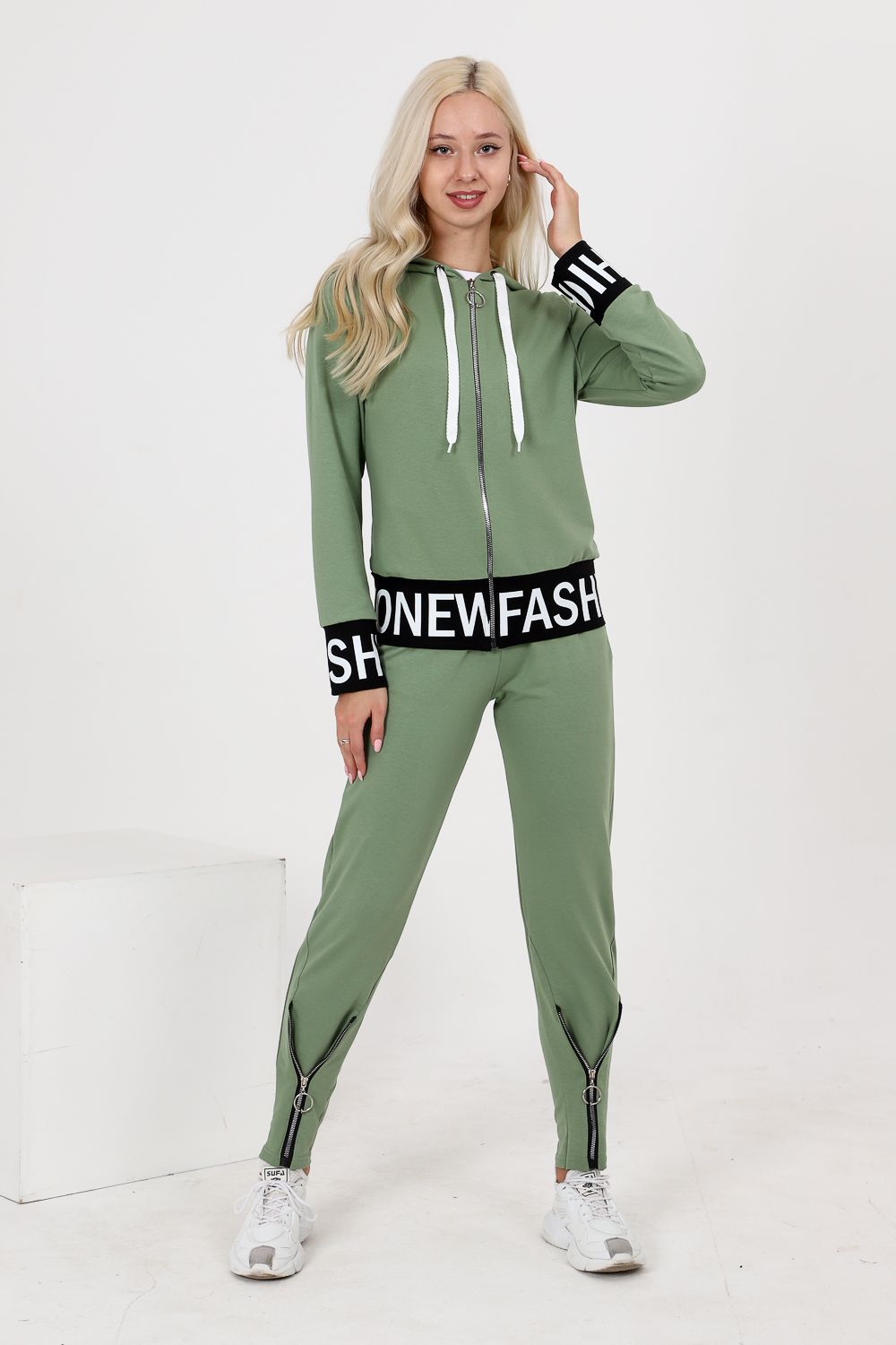 Костюм 8291 - фисташковый