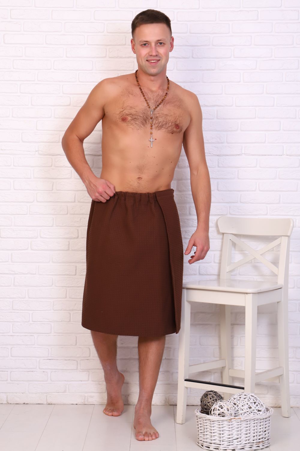Полотенце для бани и сауны вафельное мужское  на липучке - коричневый