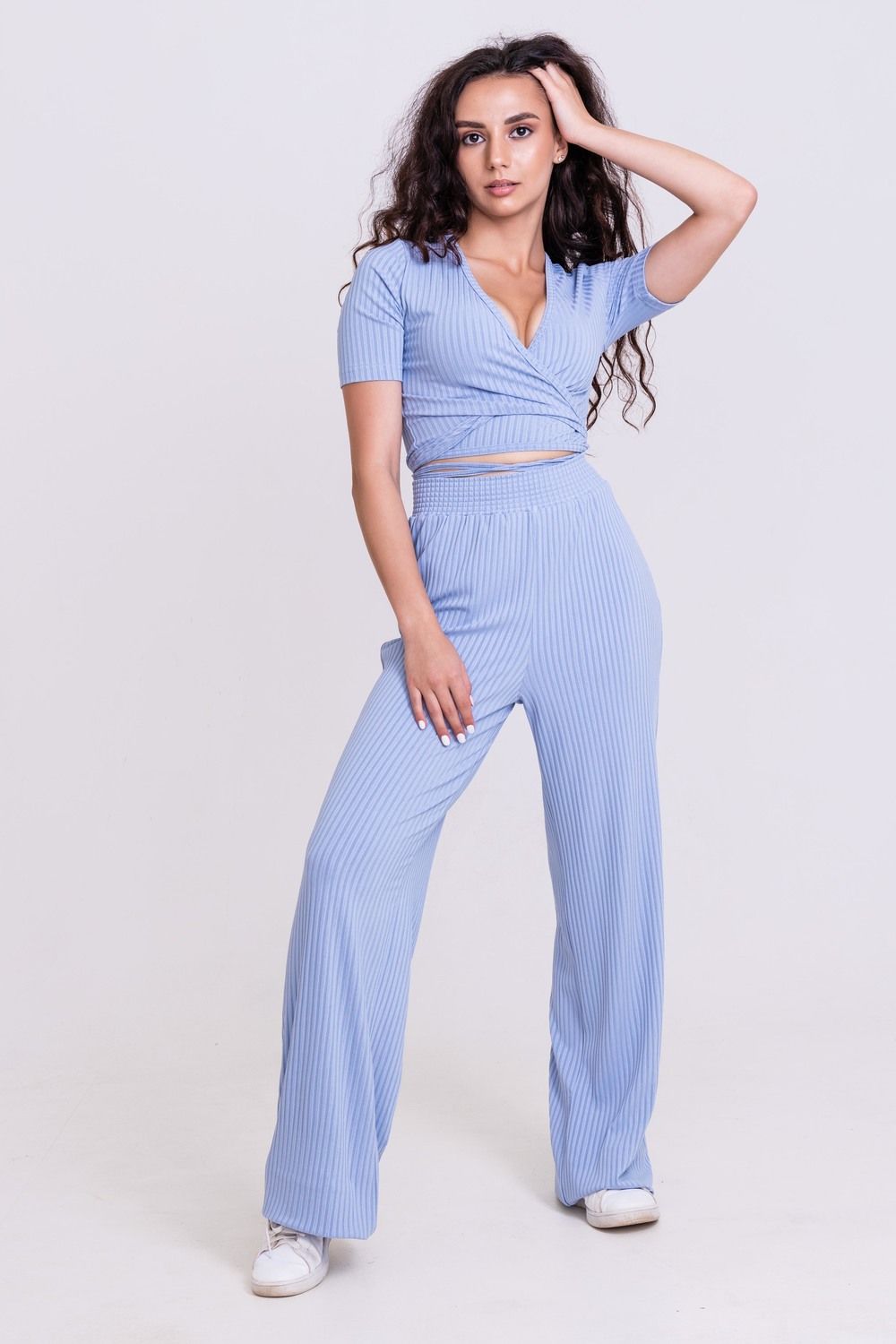 Костюм лапша палаццо + топ на завязках  короткий рукав 1254 - голубой