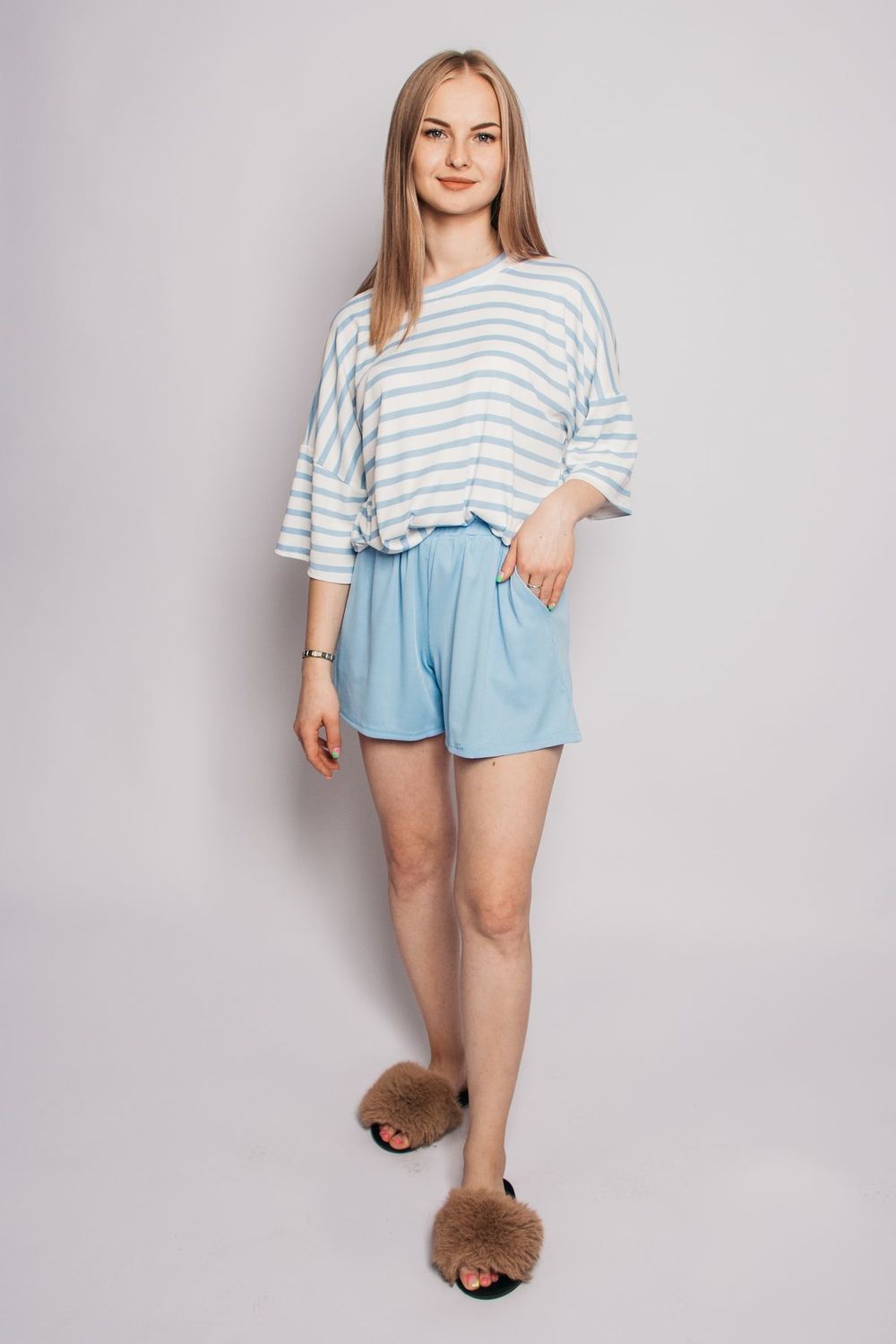 Комплект женский (футболка+шорты) 4357 - белый/голубая полоска
