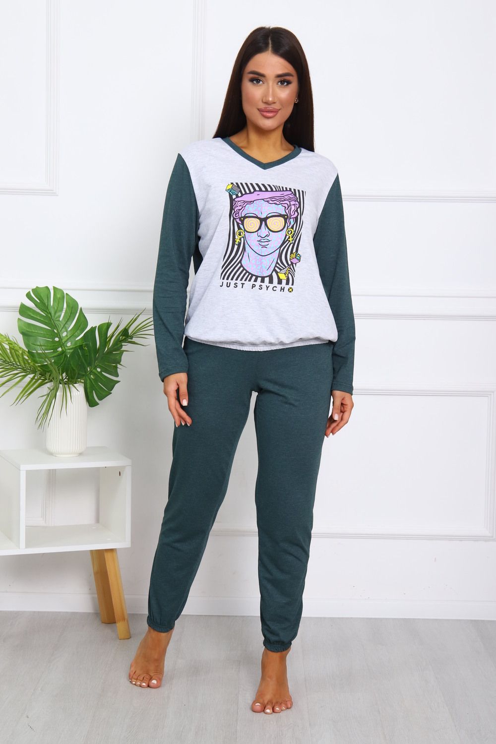 №060 Костюм с брюками - зеленый