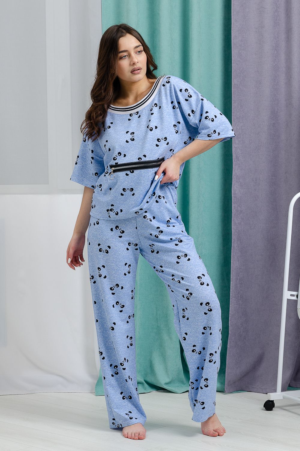 Костюм женский 8435 - панды на голубом