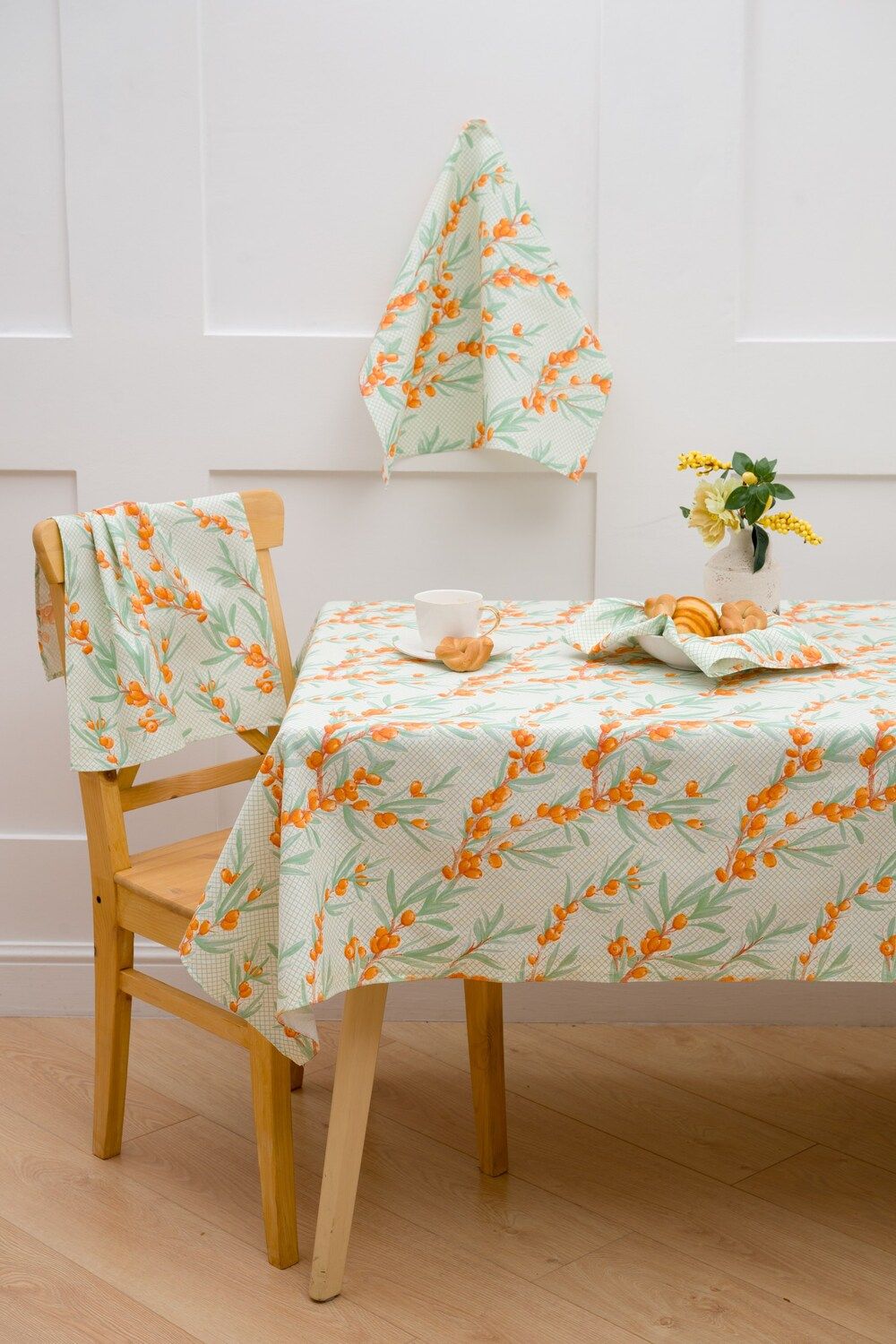 Скатерть Облепиха - светло-бежевый