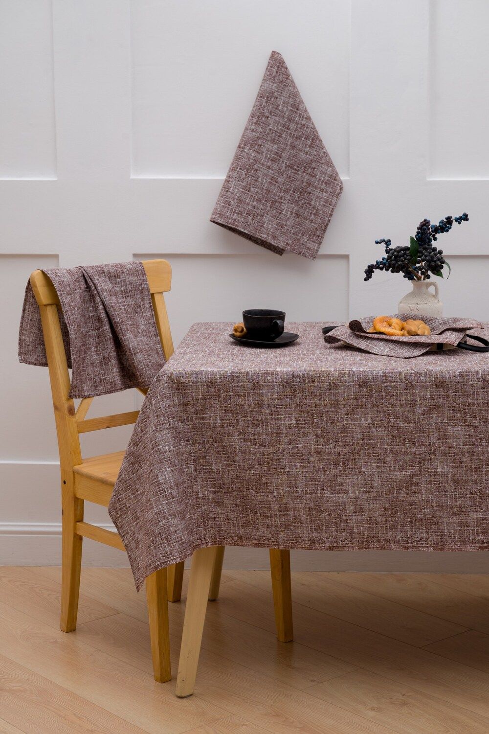 Скатерть двухсторонняя Фактура на льне - шоколад