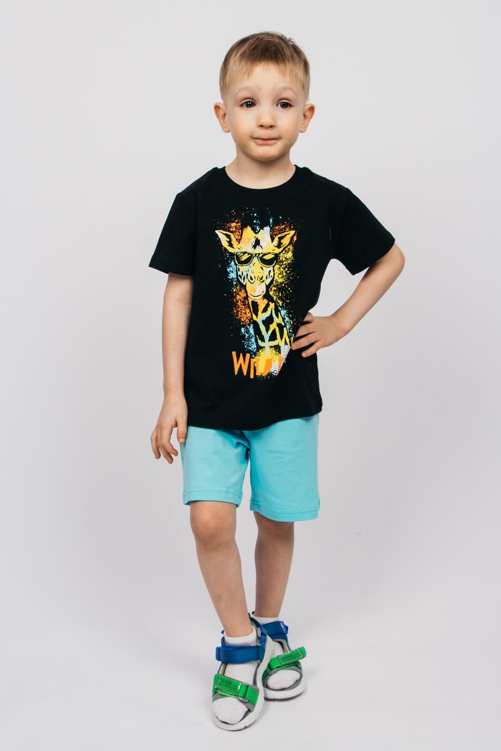 Комплект для мальчика (футболка и шорты) 42114 - черный/яр.бирюзовый