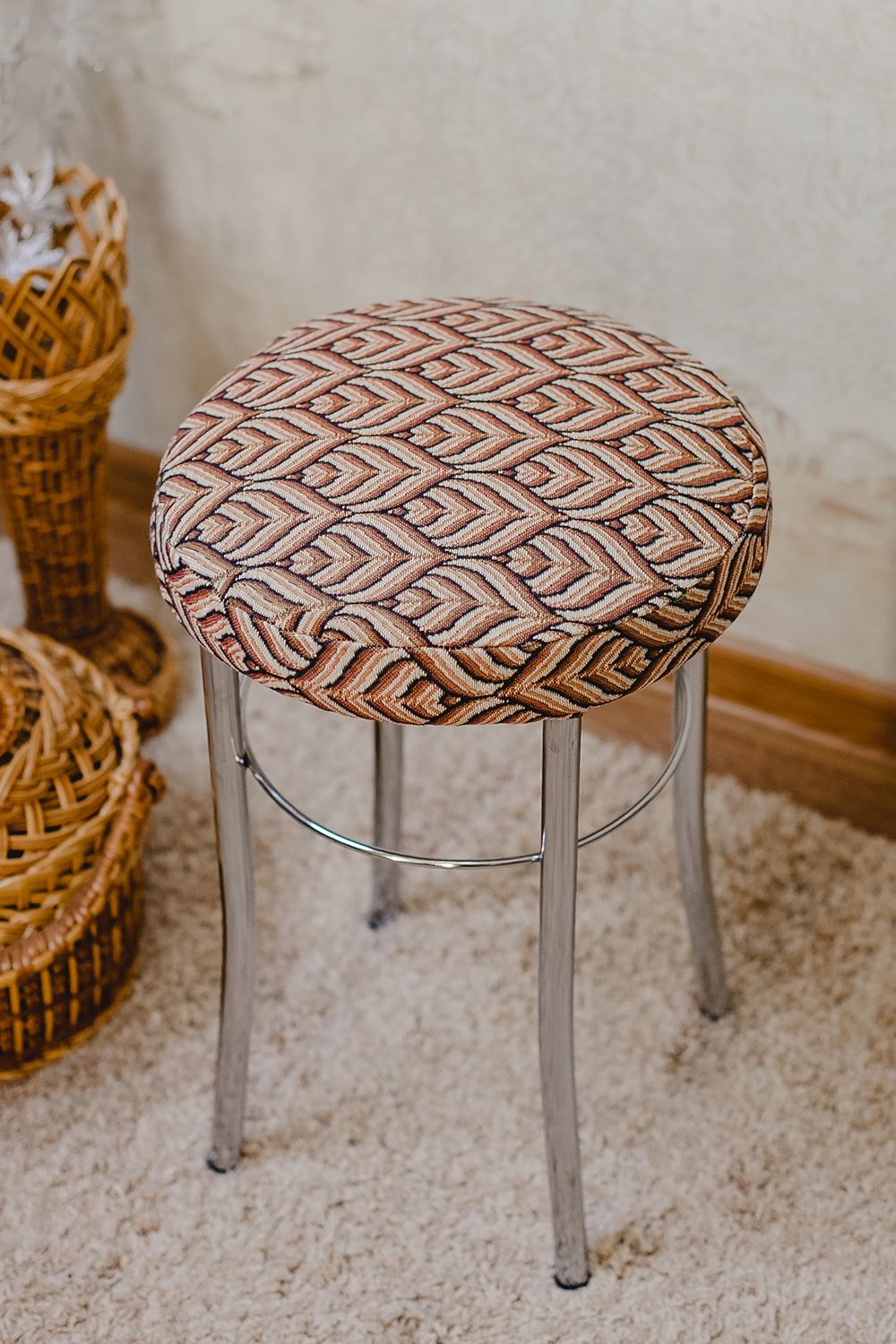 Сидушка на табурет круглая 32 - бежевый/листок