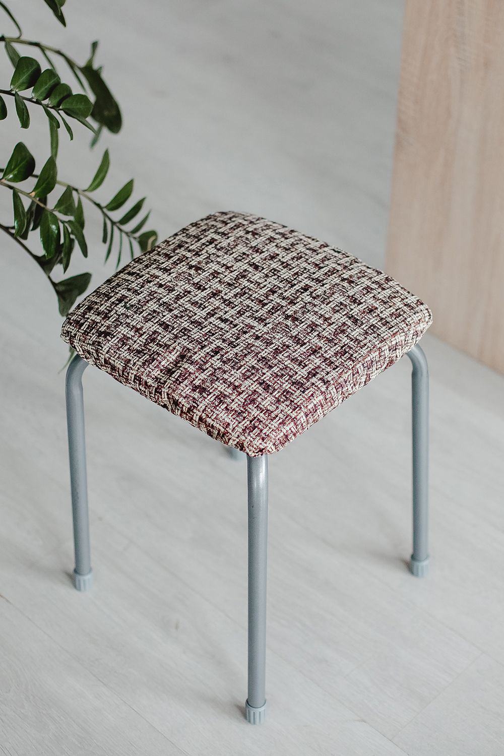 Сидушка на табурет квадратная 32х32 - коричневый/плетенка