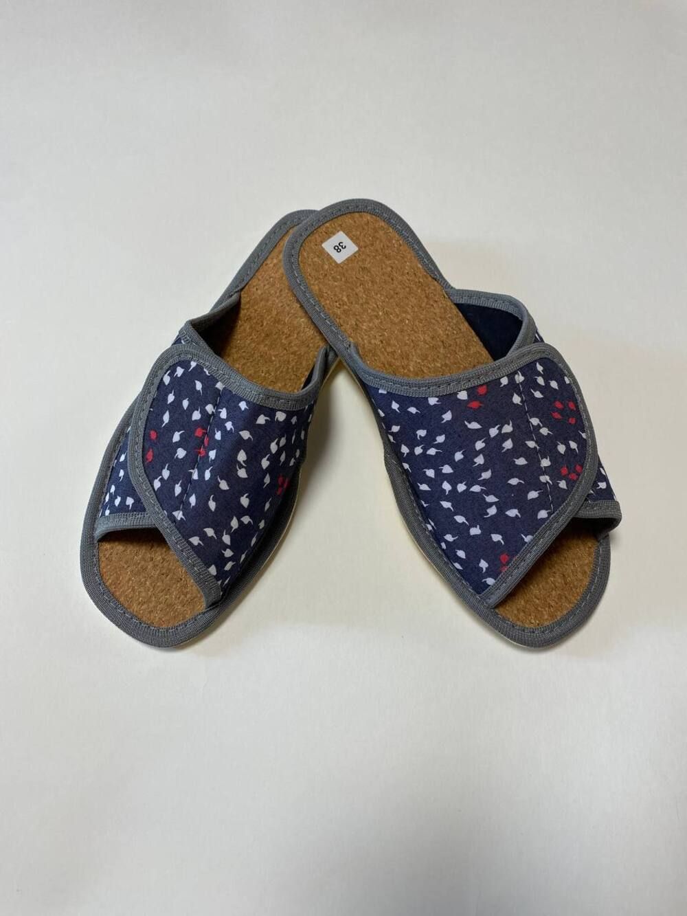 Тапочки женские  арт.120п - серый лист крас бел