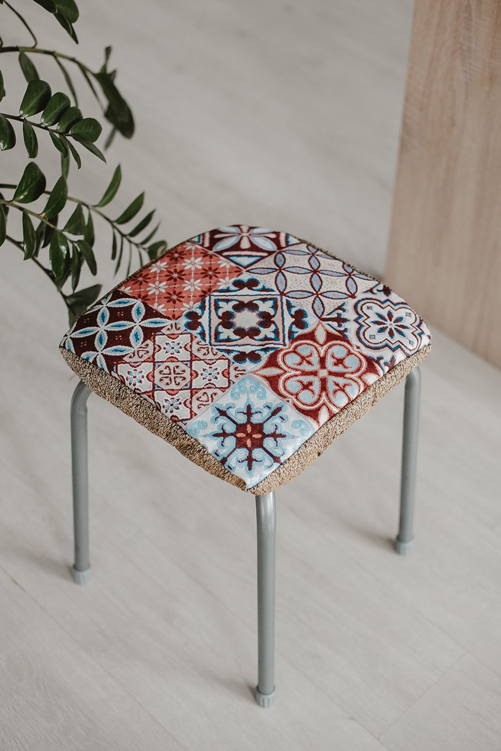 Сидушка на табурет квадратная 32х32 - коричневый квадрат