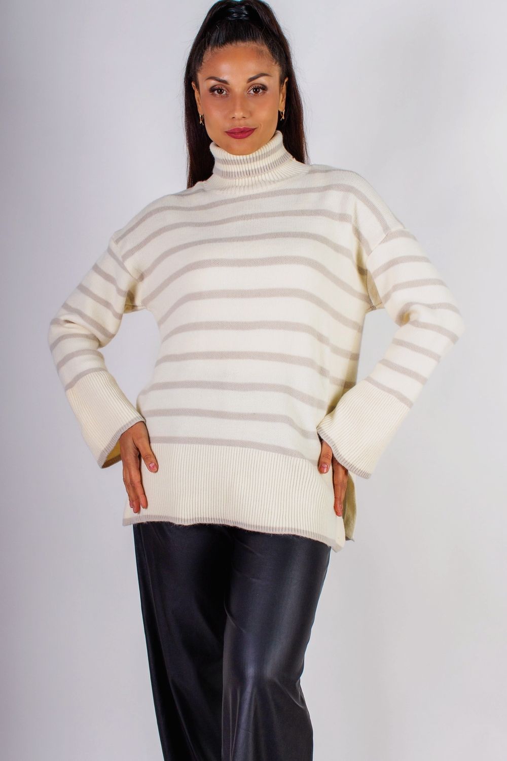 Теплая туника в полоску высокий ворот арт. 2918 - молочный+светло серая полоса