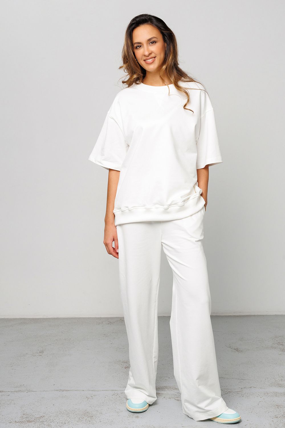 Костюм брючный с футболкой 403MLK - молочный