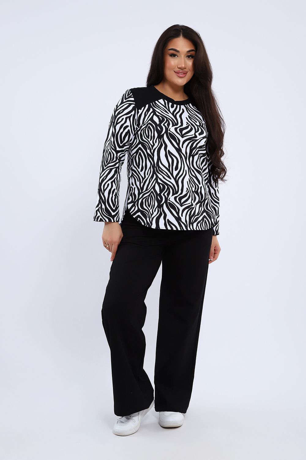 Костюм женский 24300 - черно-белый