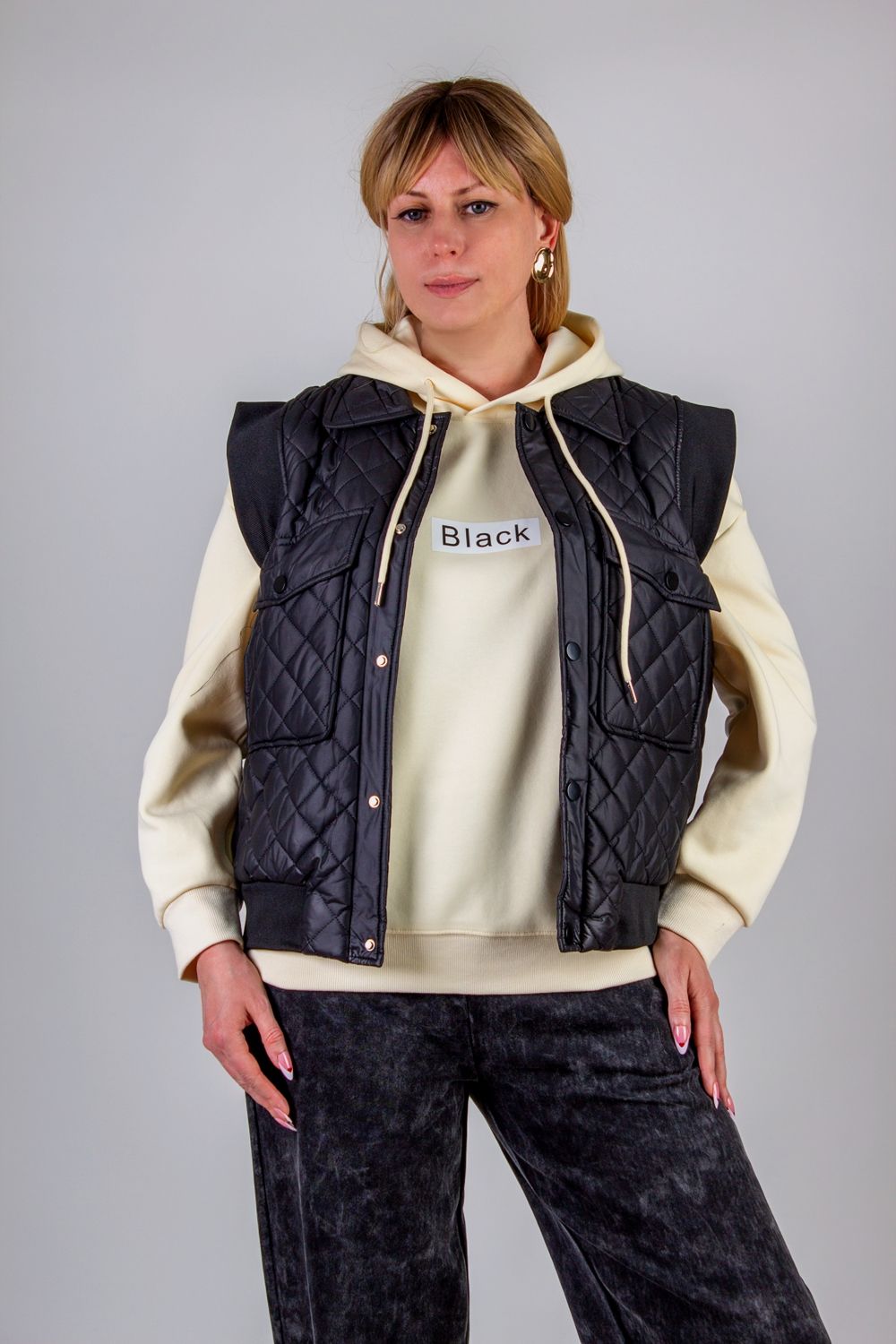 Жилет утепленный безрукавка арт. H025 - черный