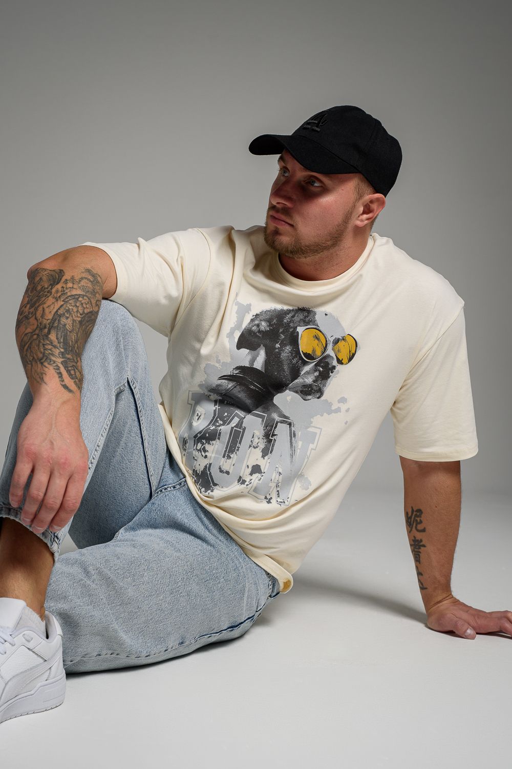 Футболка мужская 8507/1 оверсайз - молочный+run