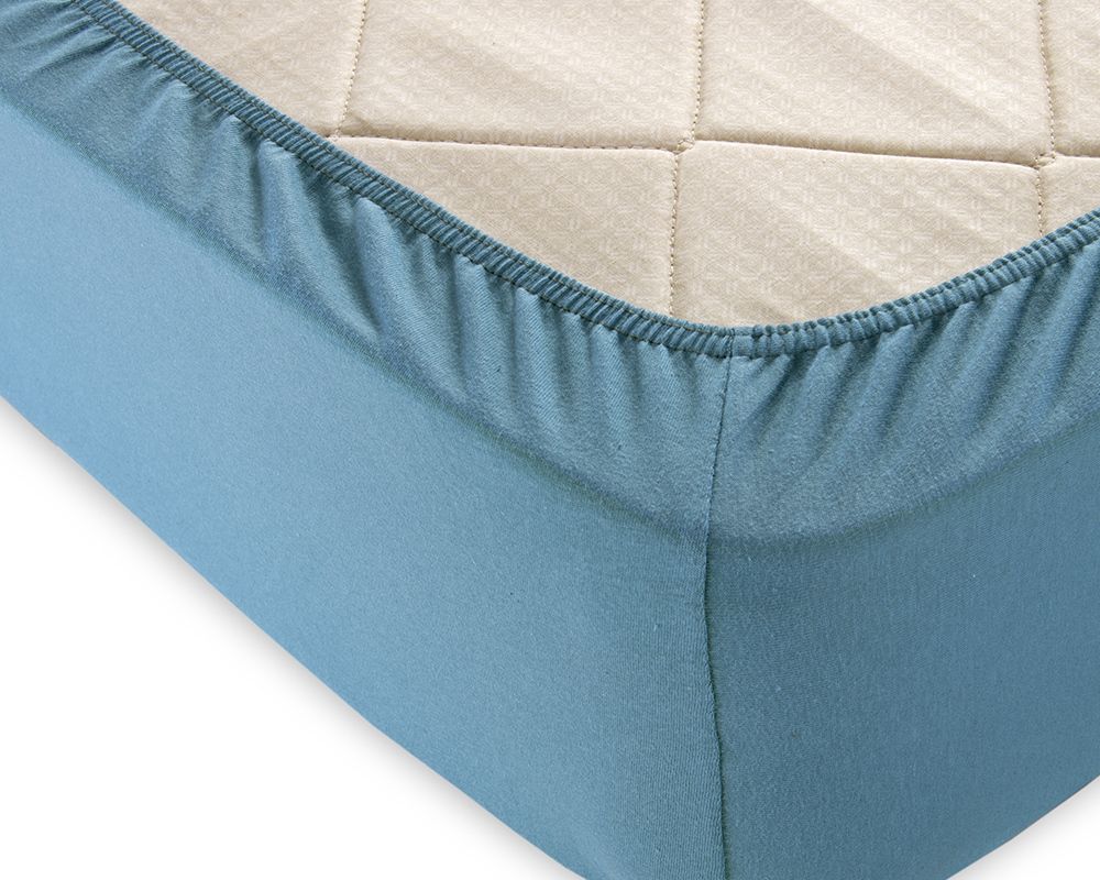 Трикотажная простынь на резинке - голубая ель