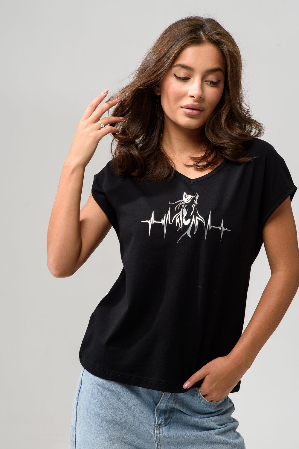 8558 футболка женская - черный+лошадь пульс