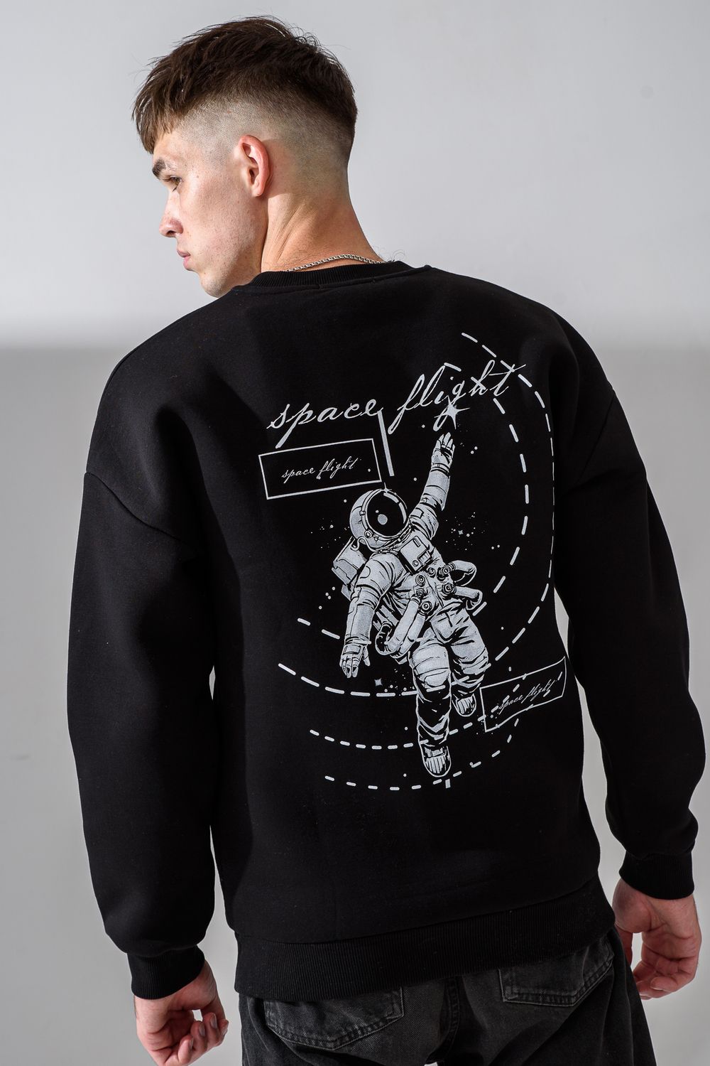 8559 свитшот мужской - черный+космонавт