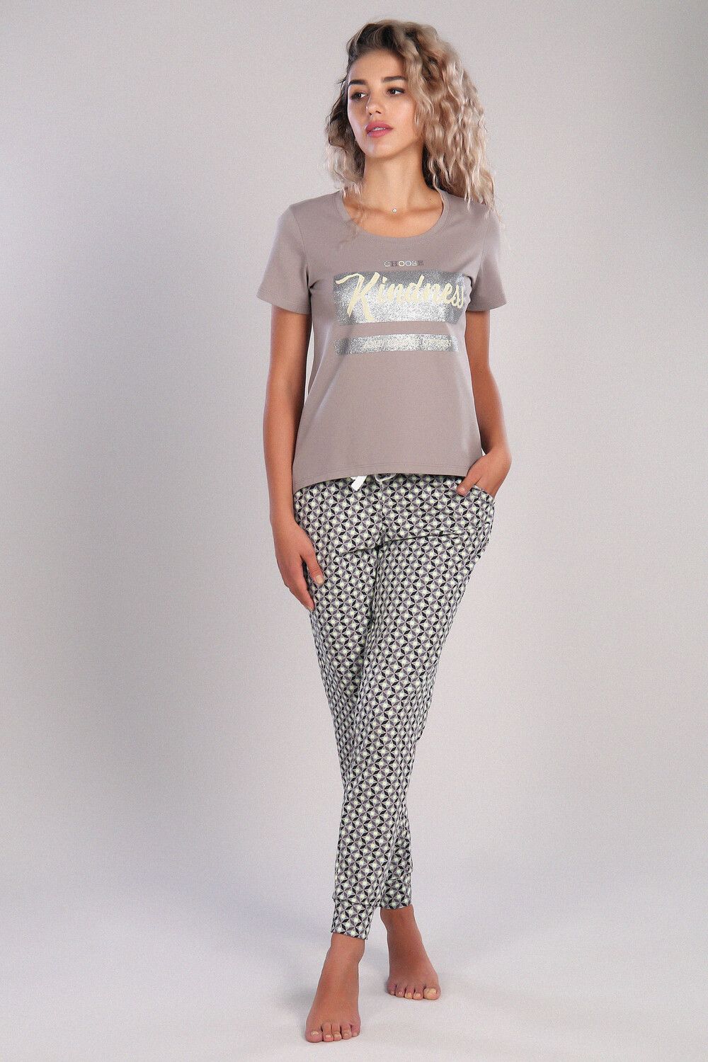 Костюм женский с брюками и футболкой 218 - бежевый