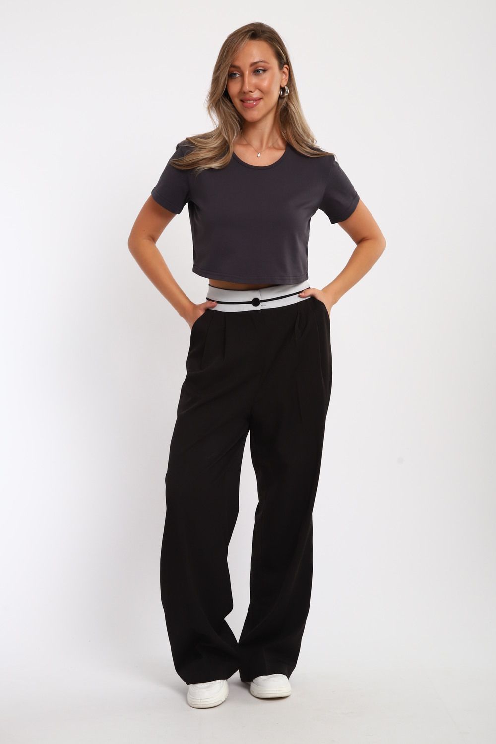 83908 укороченная футболка женская - графит