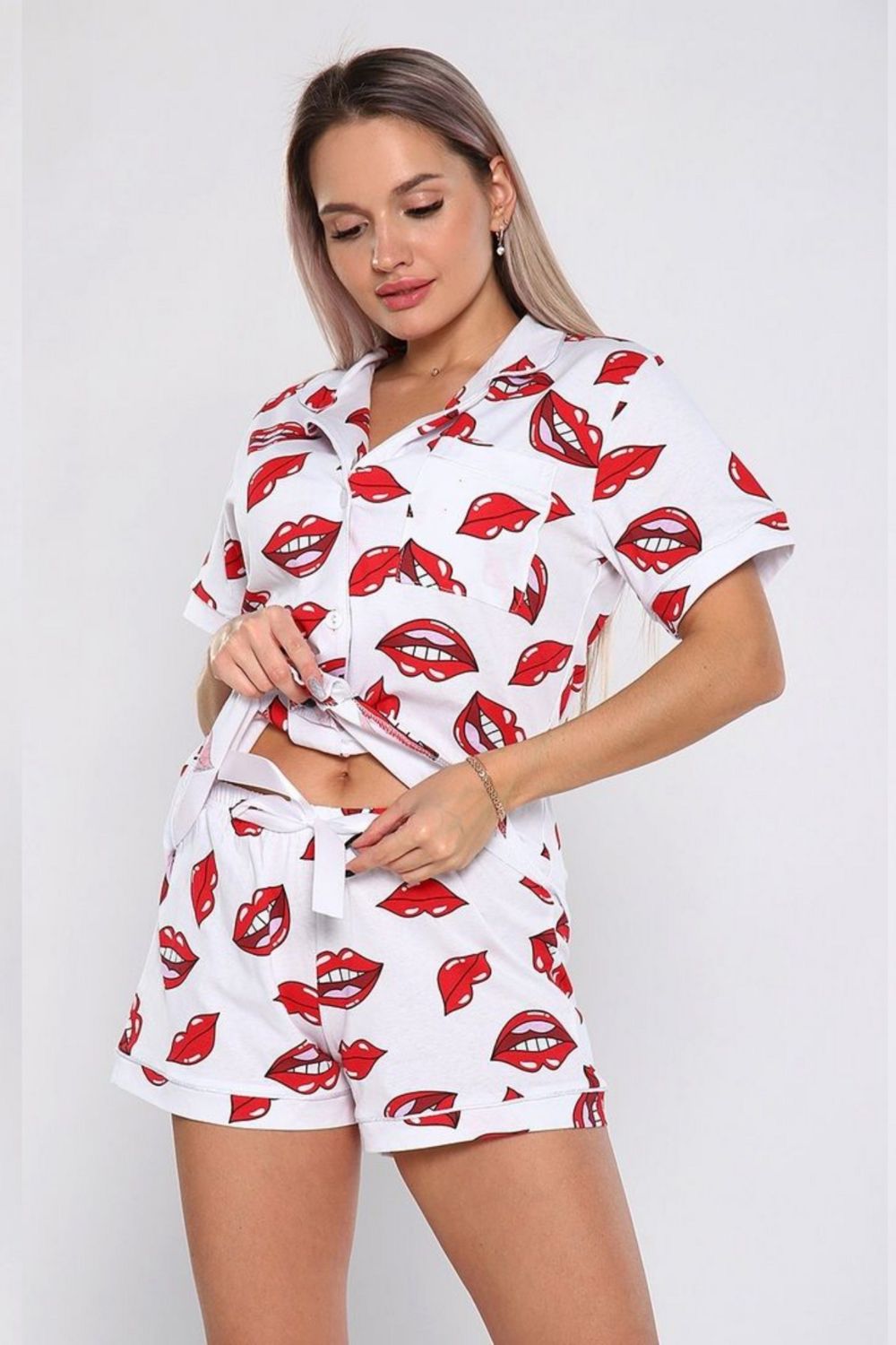 908 Пижама женская Губы - белый