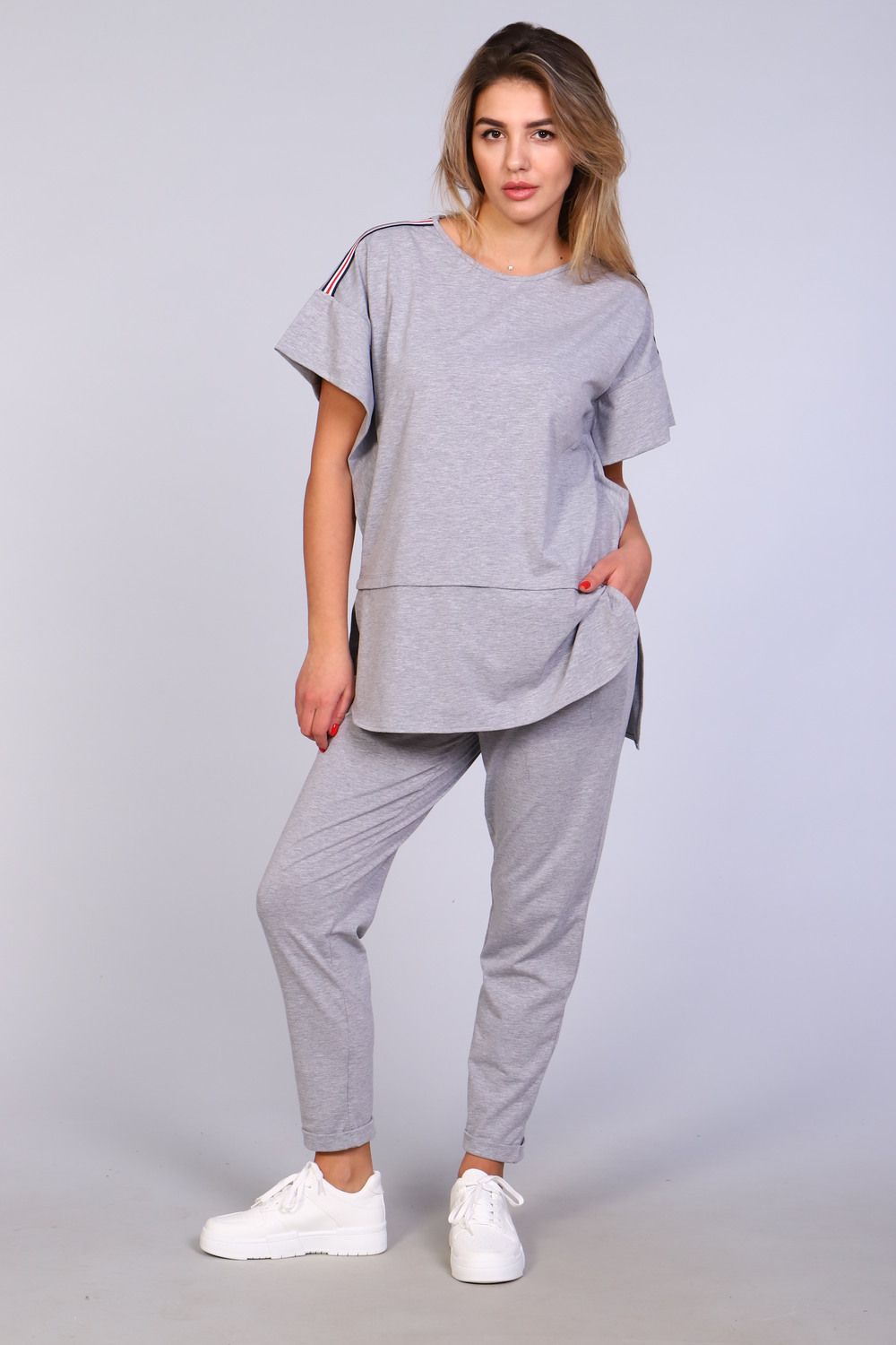 Спортивыный костюм с брюками и футболкой 248 - серый