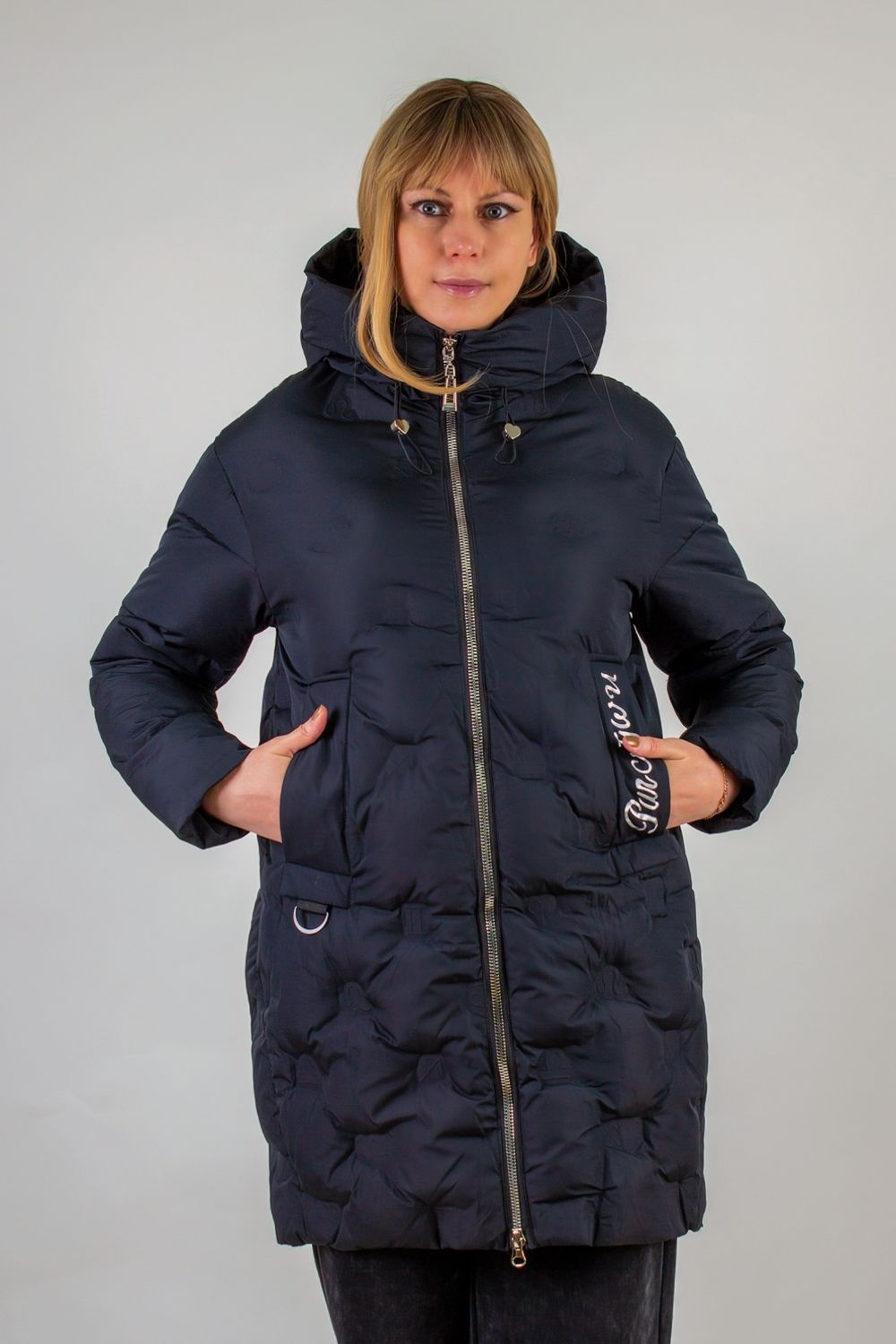 Зимняя куртка с капюшоном арт.611 - черный