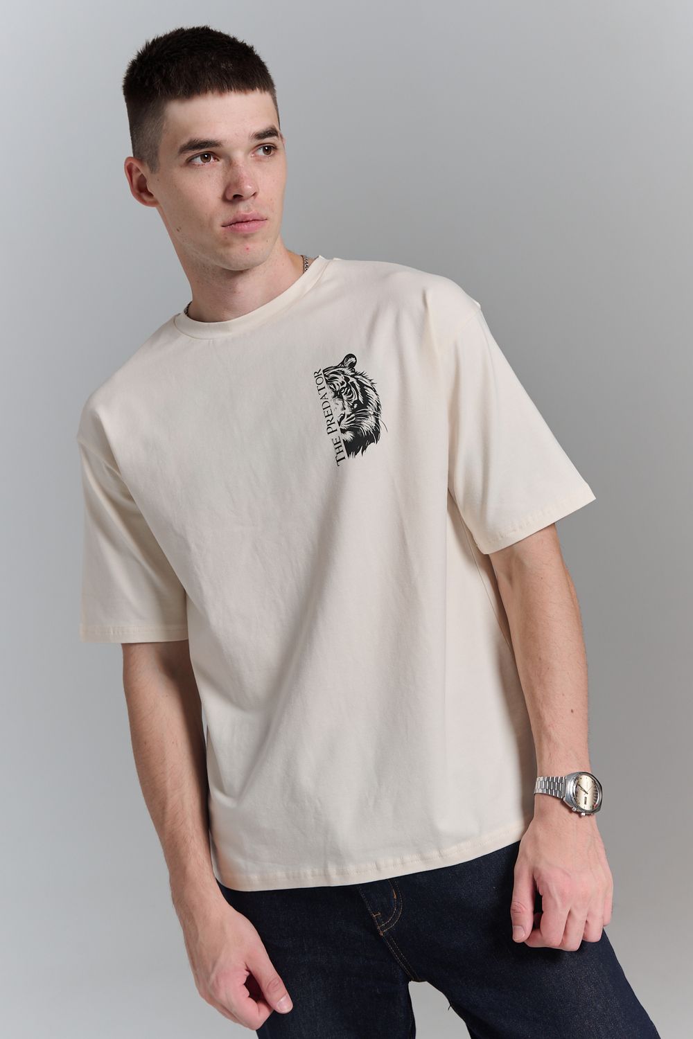 8568 футболка мужская - молочный+хищник
