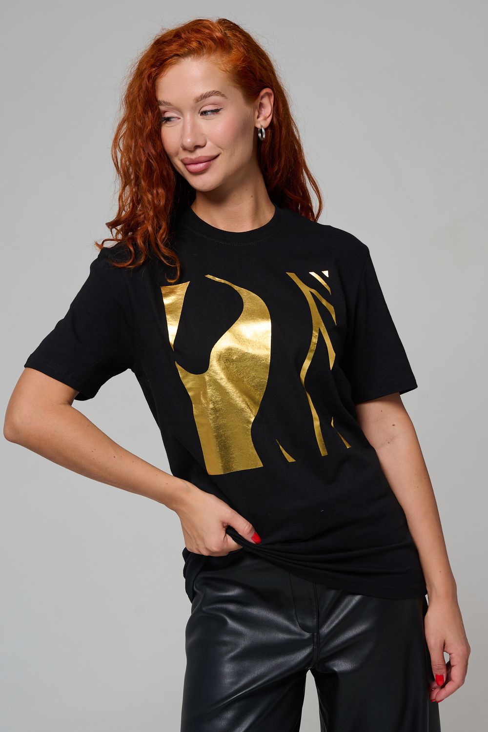 8561 футболка унисекс - черная фольга +силуэт