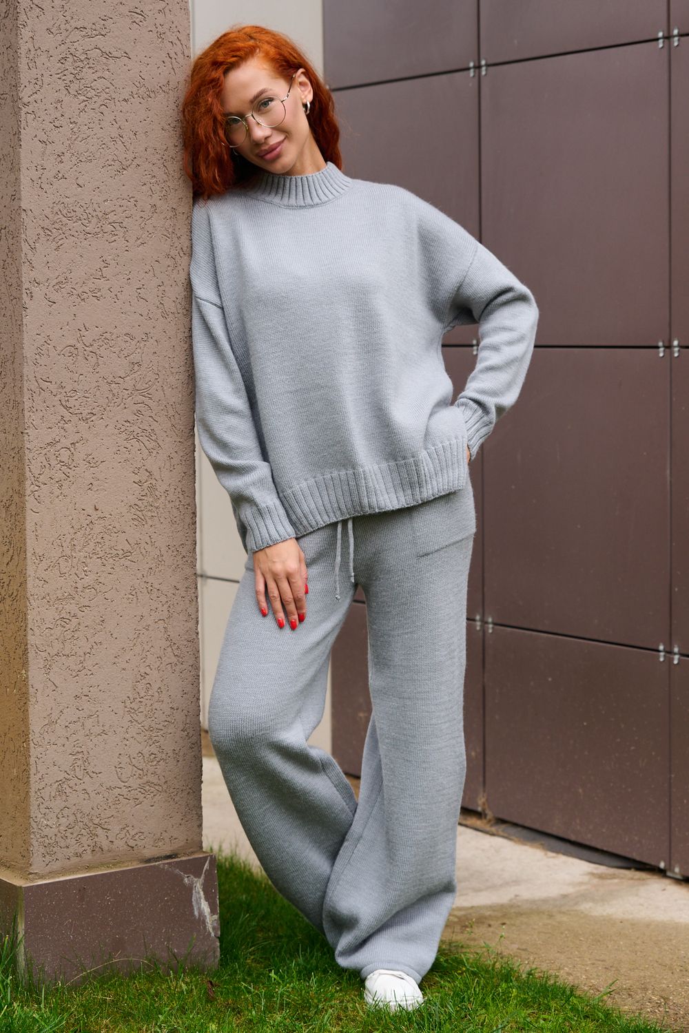 84504 Костюм женский - серый