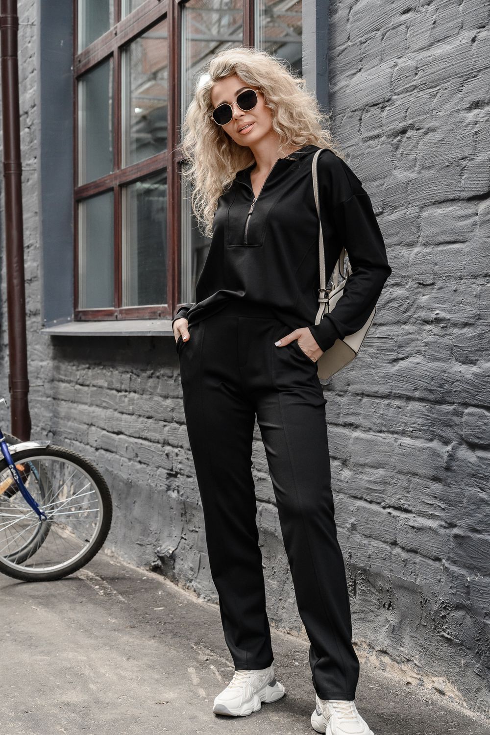 Костюм спортивный без начеса на молнии 43065 - черный