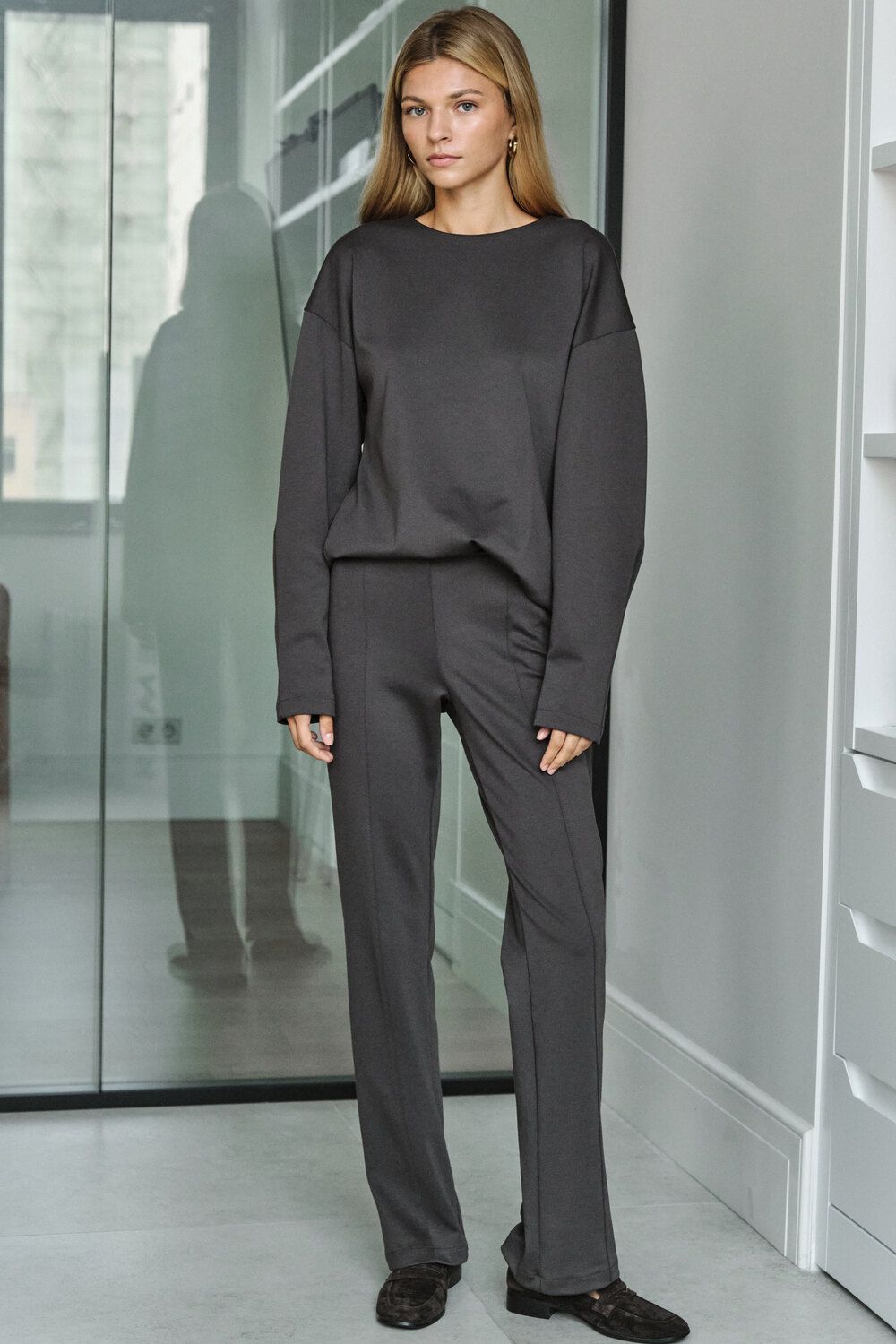 Костюм с брюками офисный - коричневый