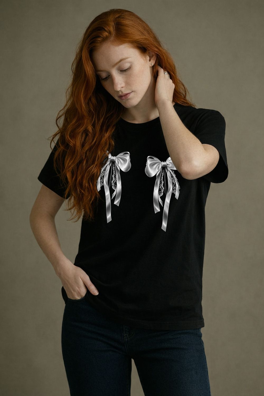 8589 футболка унисекс - черная+бантики