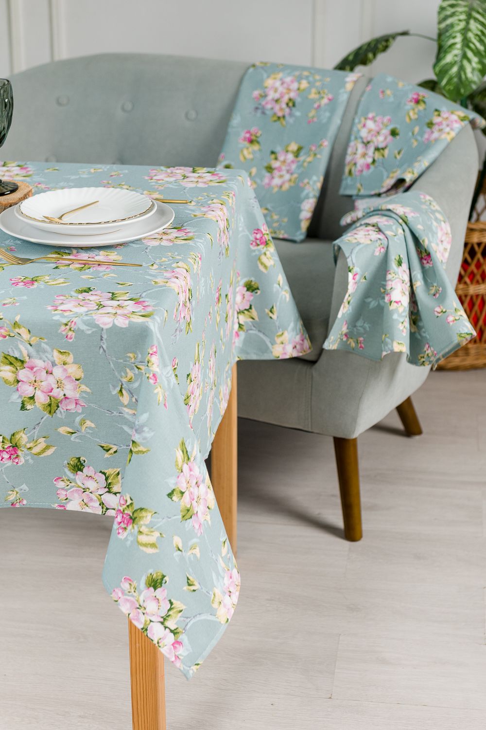 Скатерть Живопись - зеленый