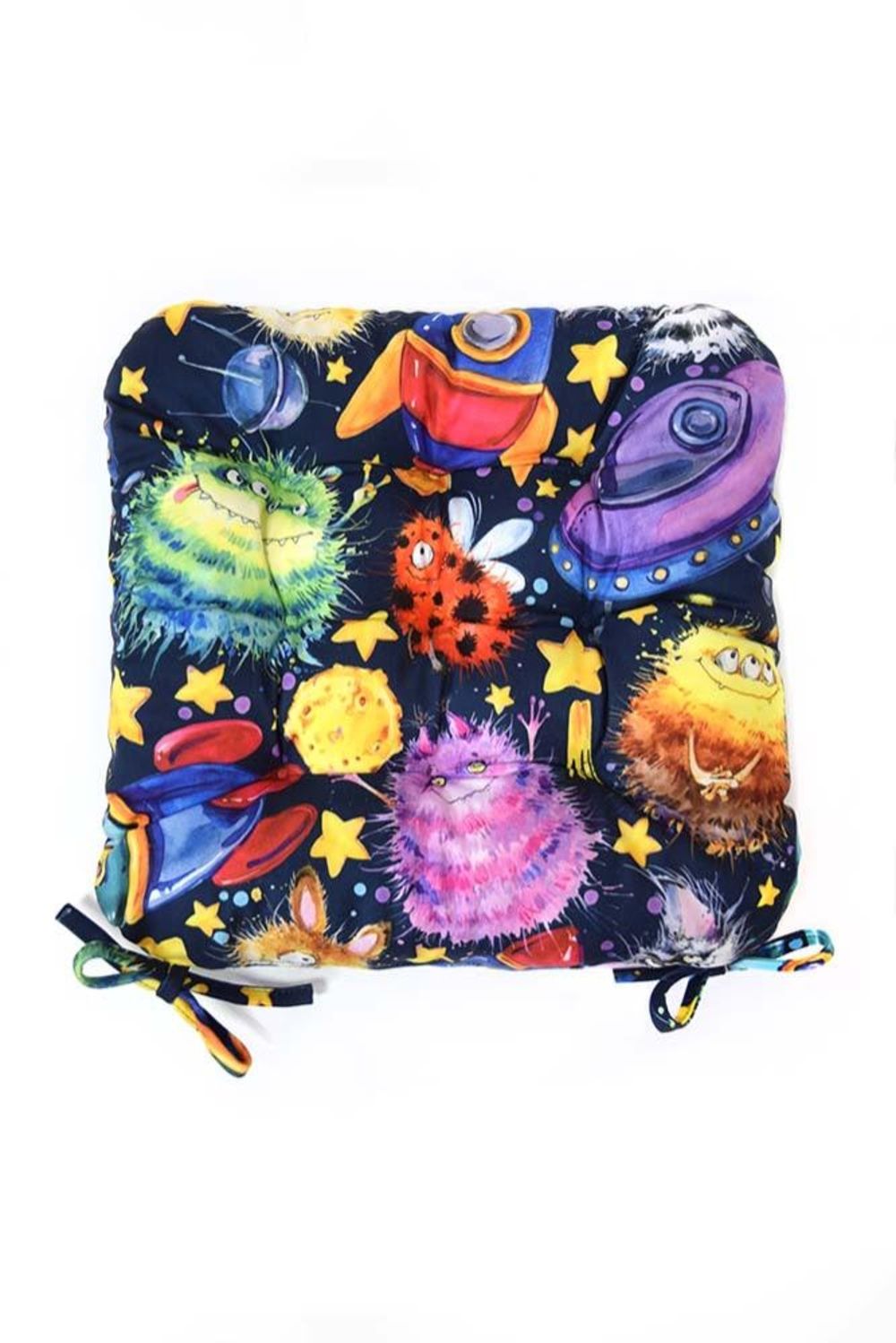 Подушка на стул Сюжет с завязками ST4236 40*40см - НЛО