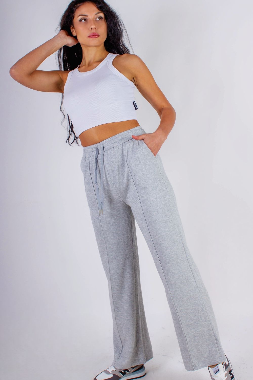 Трикотажные брюки со стрелкой, на резинке - серый