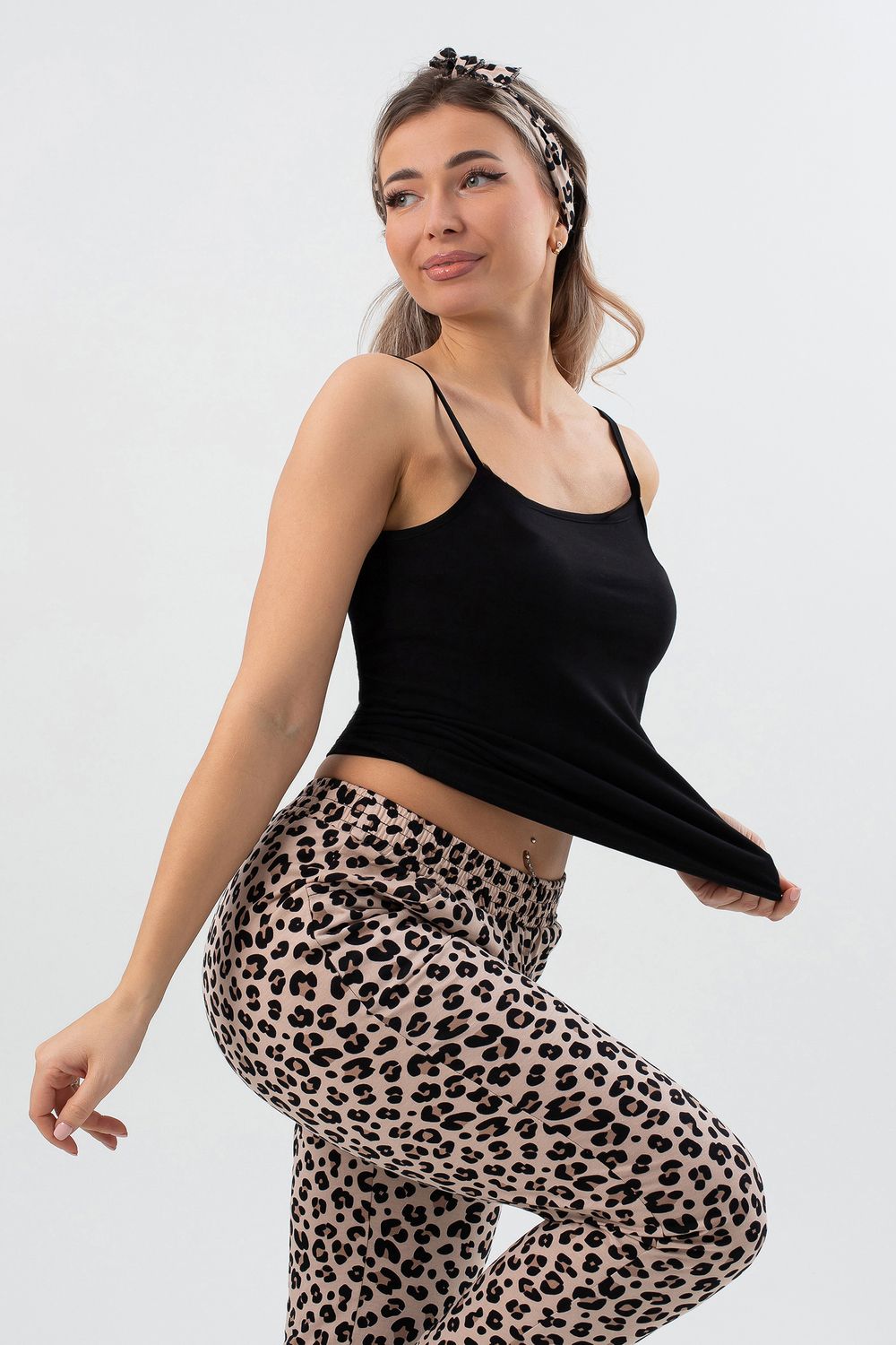 Удлиненный топ на бретельках Т02-52 - черный