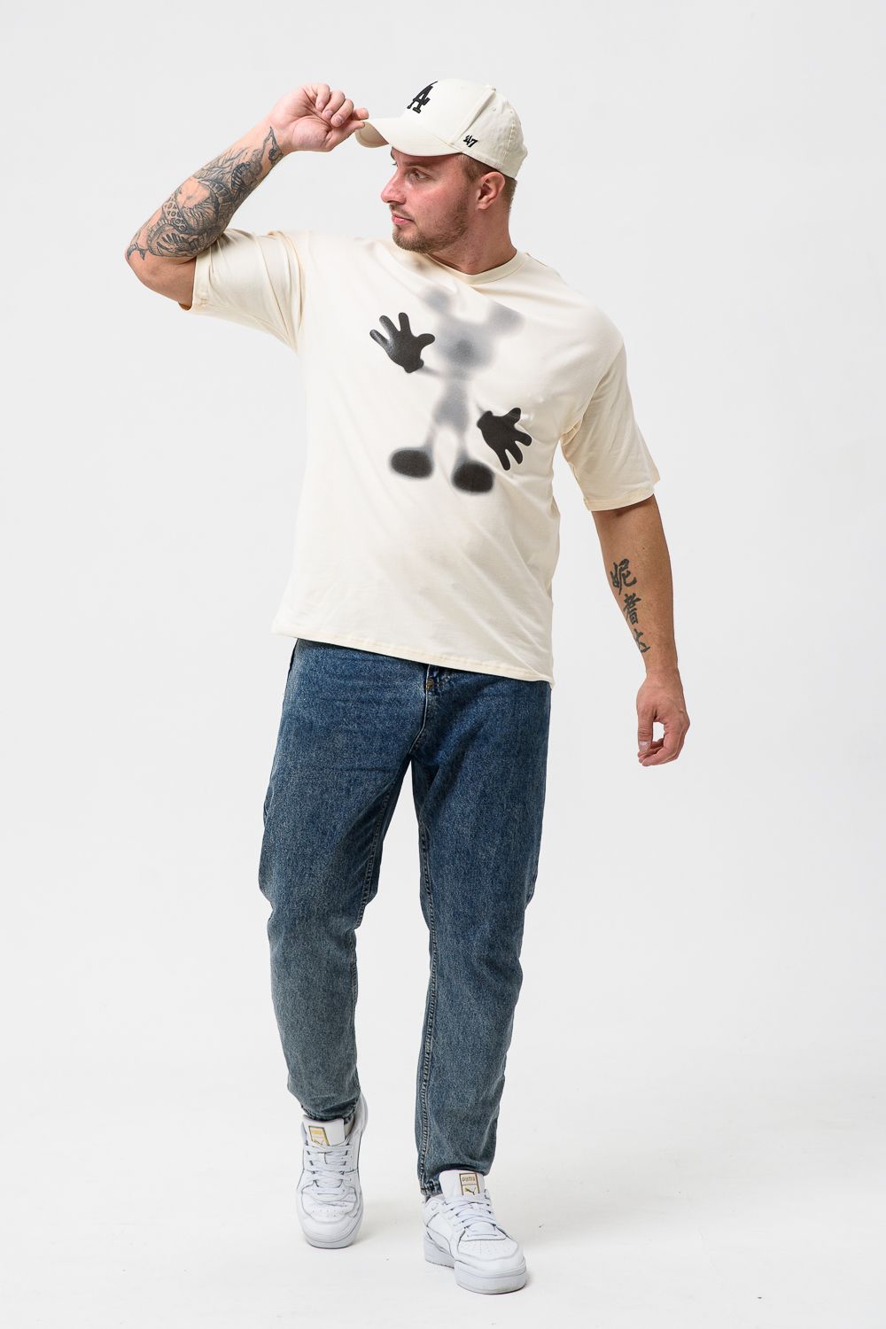 Футболка мужская 8507/1 оверсайз - молочный+Микки Маус