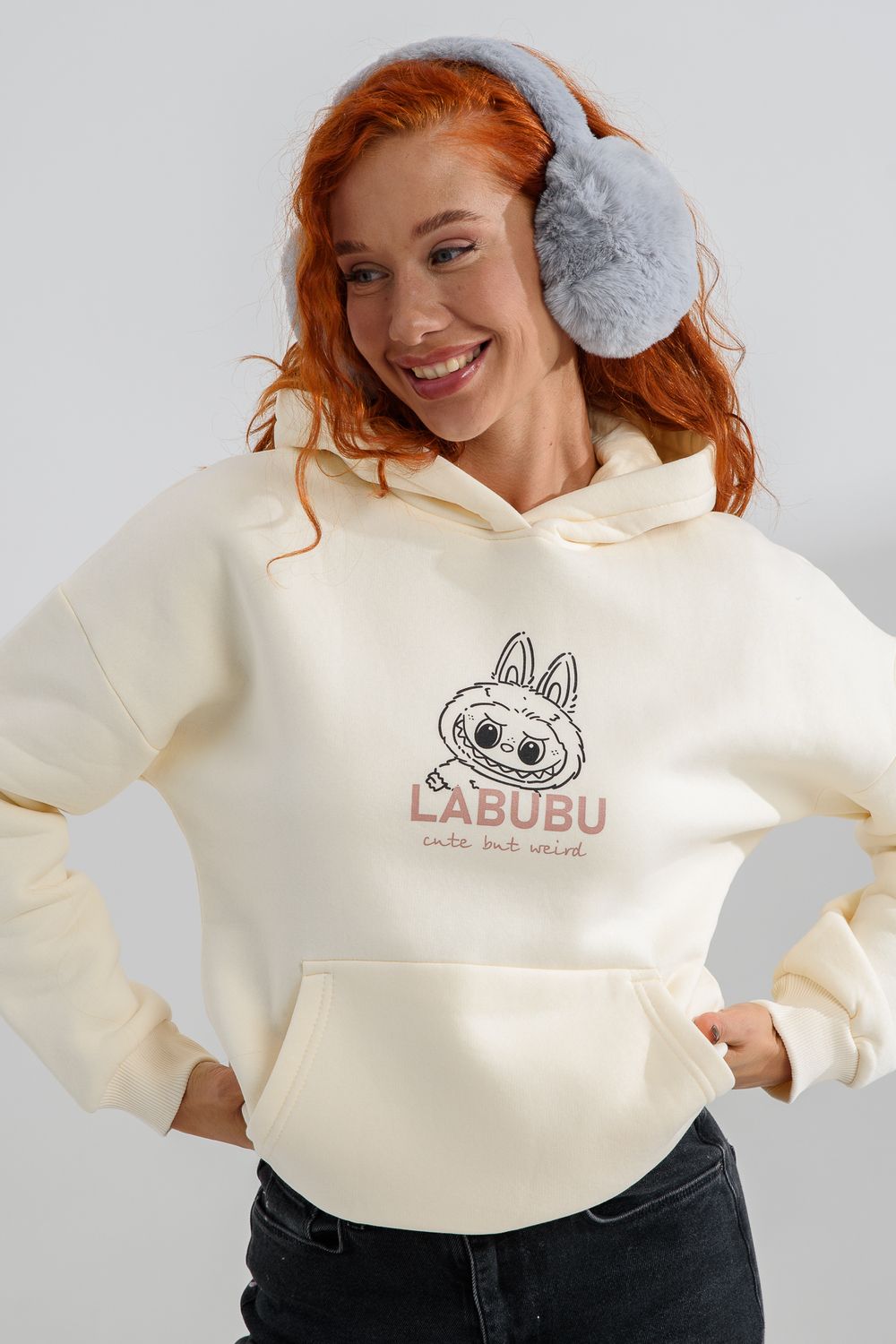 8565 толстовка женская оверсайз - молочный+лабубу