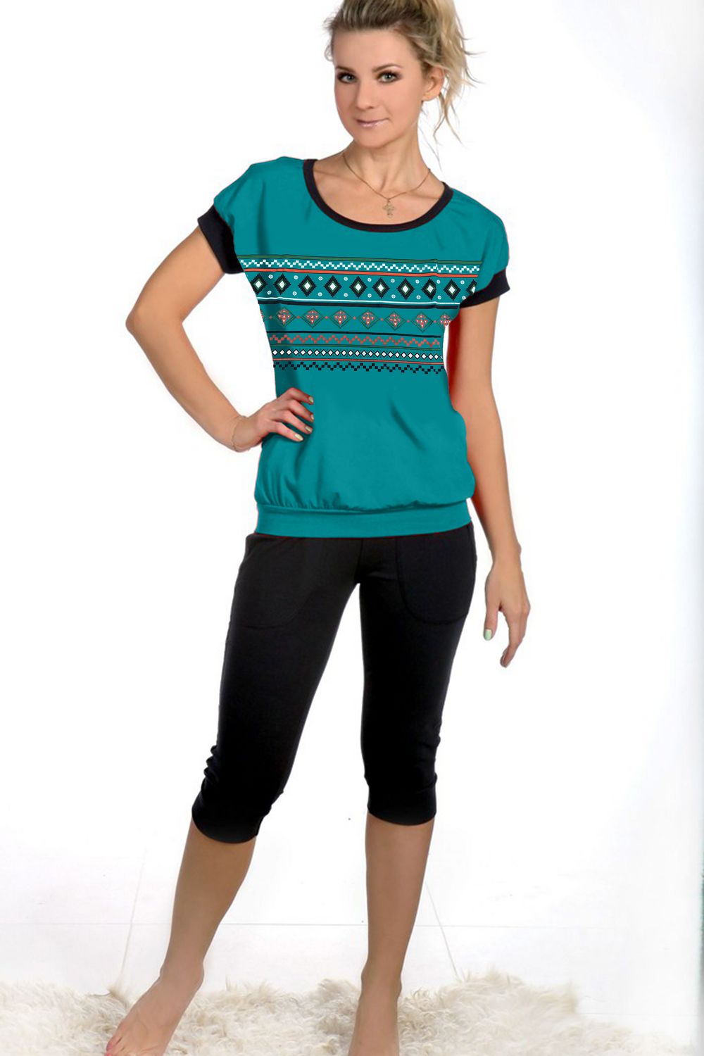 Женская пижама с бриджами и футболкой 50 - изумрудный Женская пижама с бриджами и футболкой 50 - изумрудный