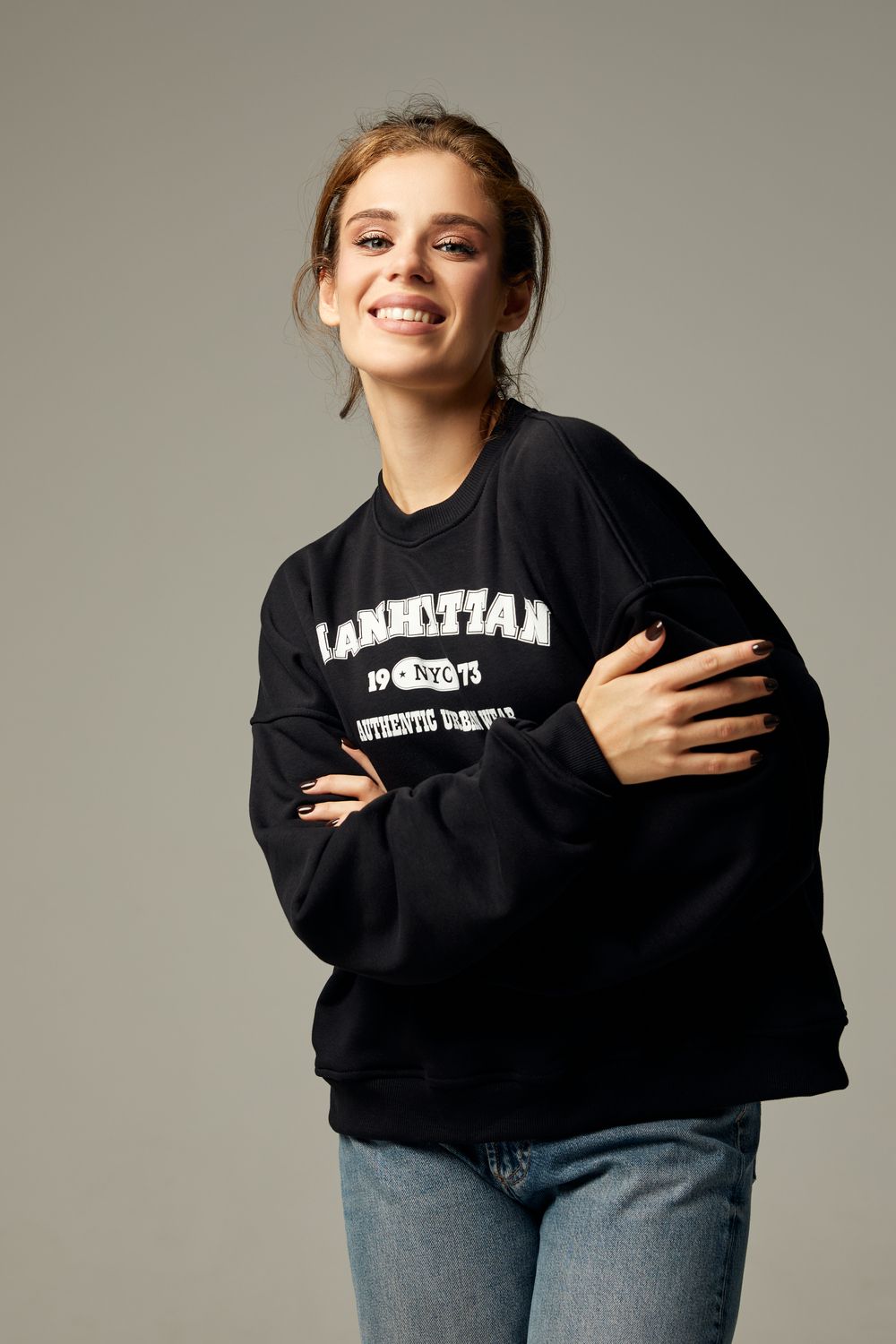 Свитшот оверсайз MANHATTAN - черный
