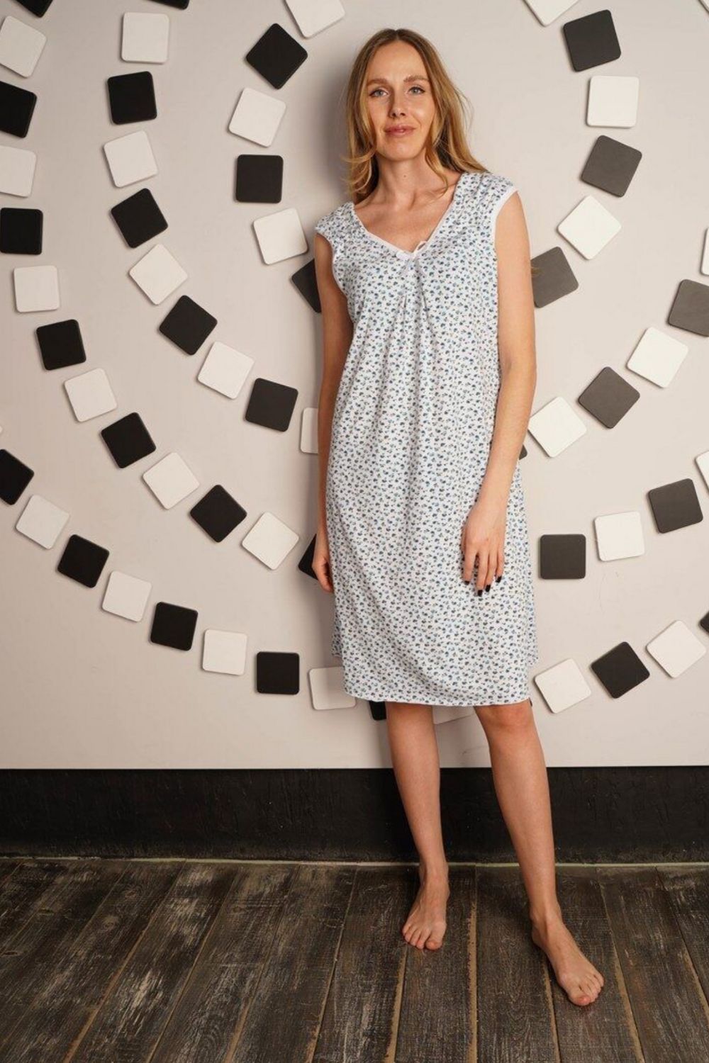 71 Ночная сорочка - синие цветы