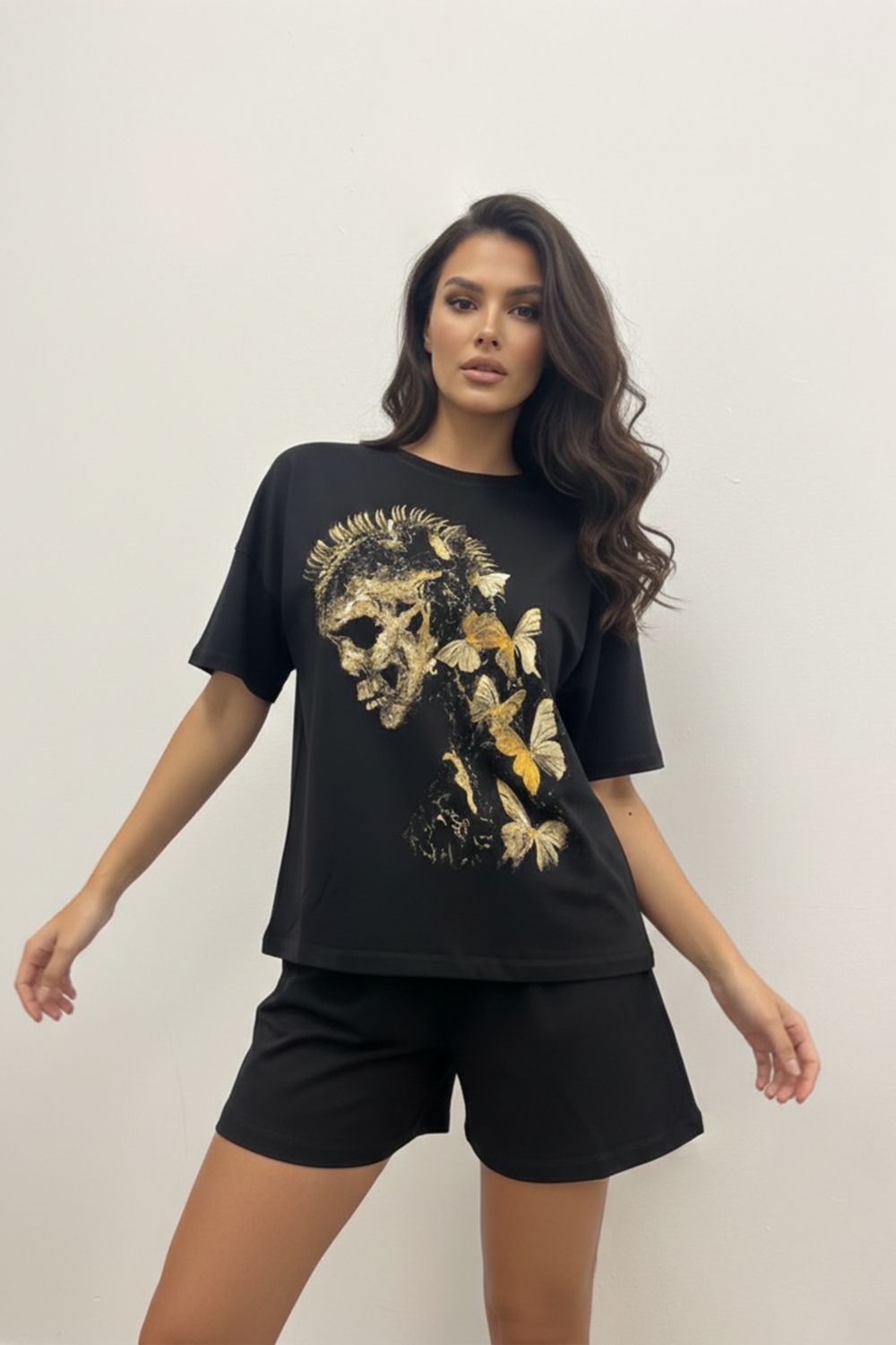Женский трикотажный костюм с шортами и футболкой 366 - черный