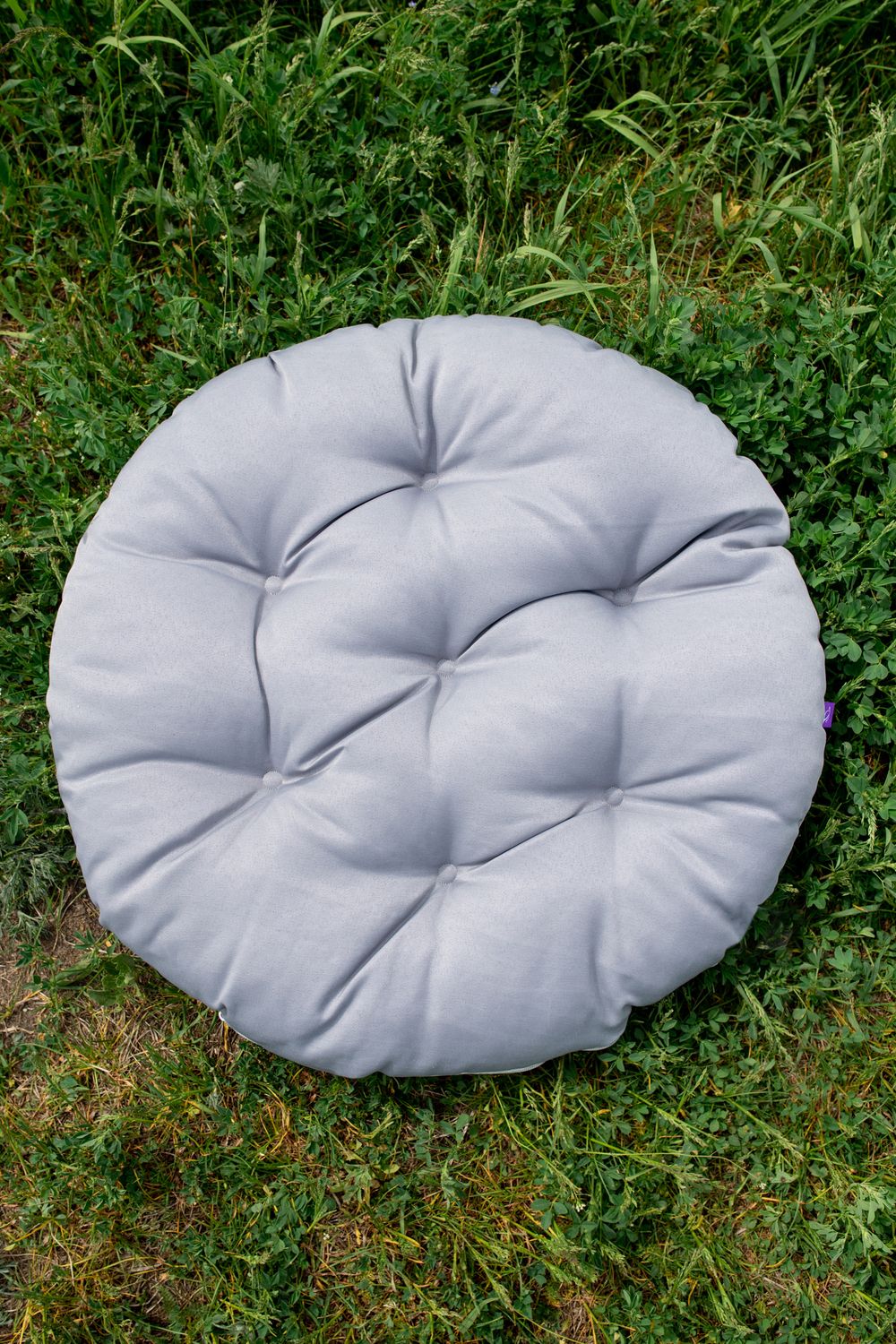 Подушка круглая на кресло 60 см, Грета(20%хл, 80%п/э),файбер, пакет с пл ручкой, ВО - светло-серый