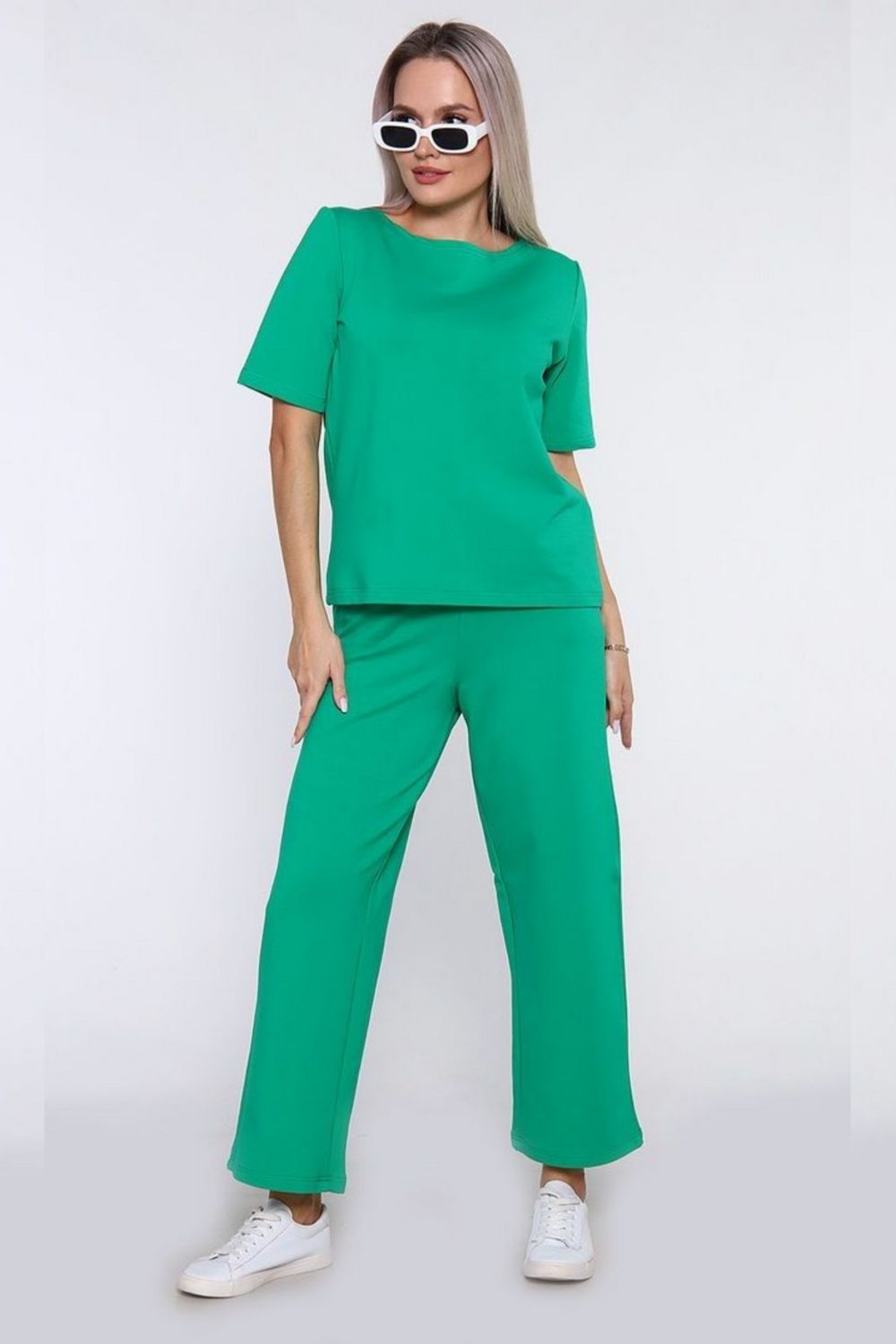 650 Костюм женский - зеленый