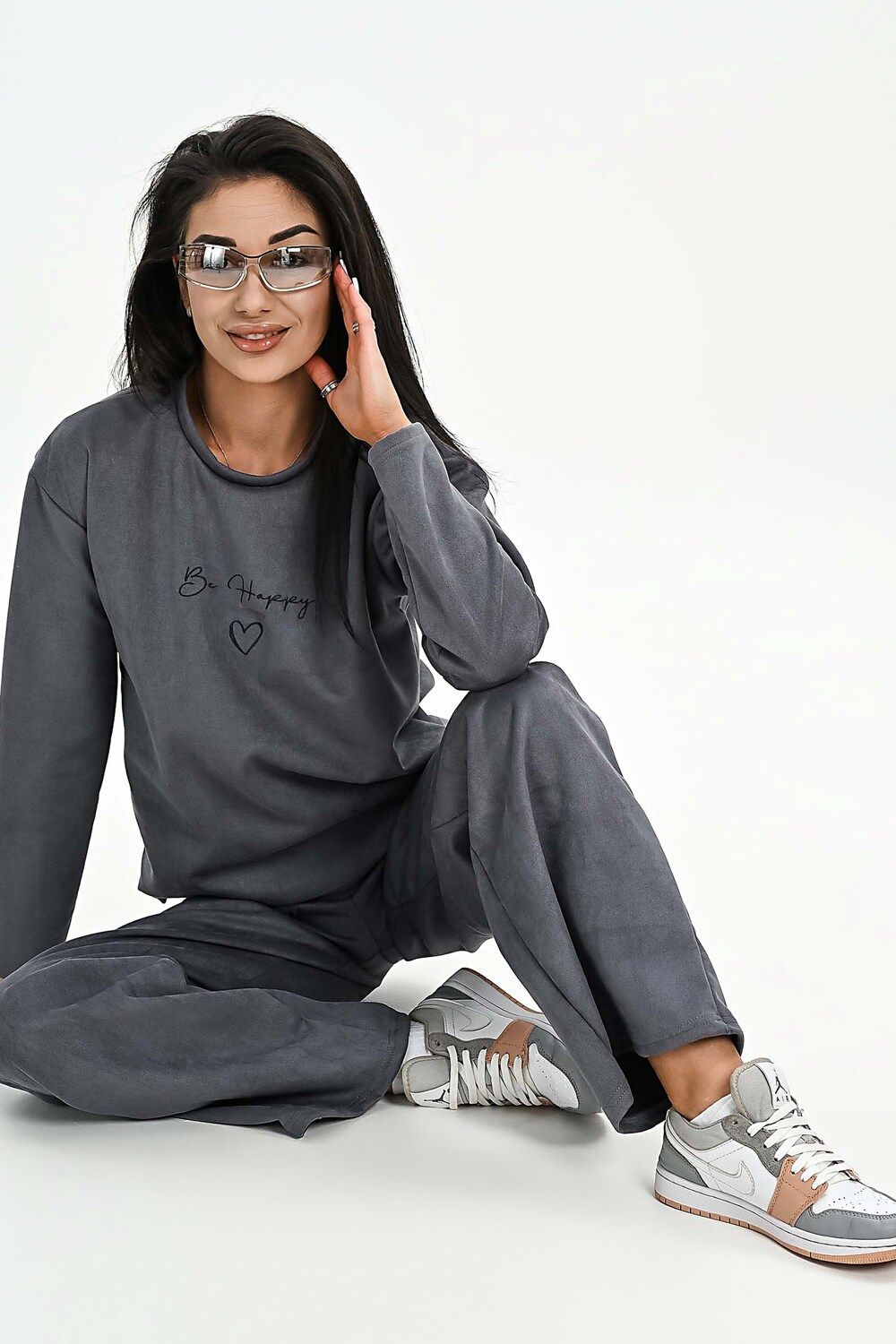 Свитшот из мягкой эко замши - серый