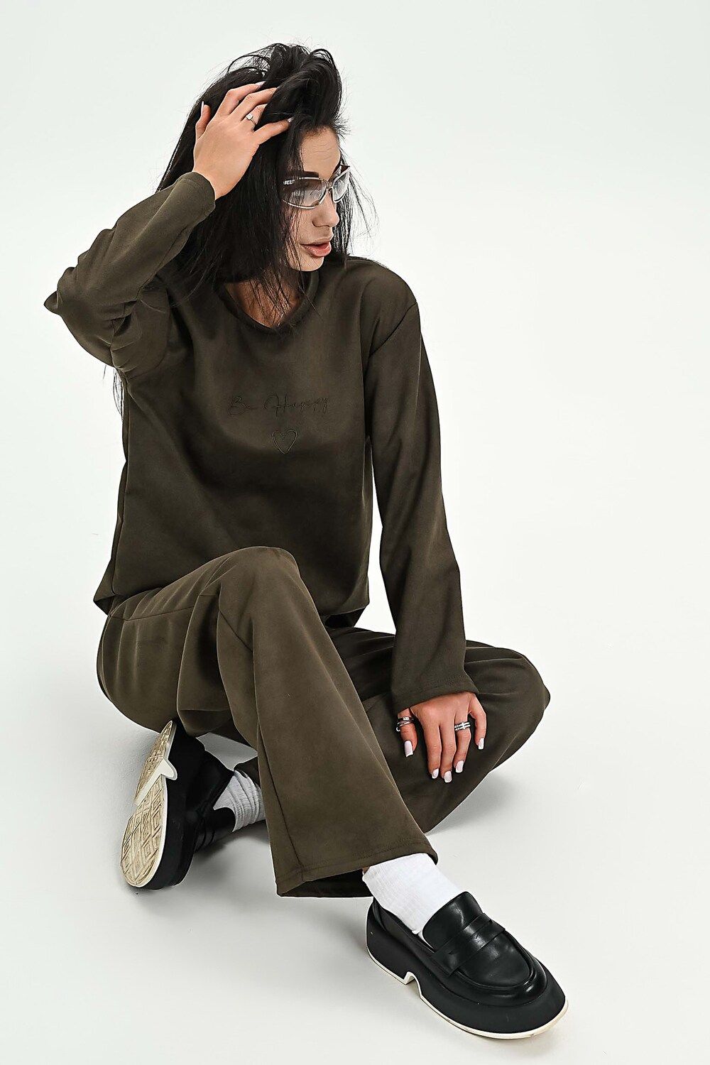 Свитшот из мягкой эко замши - хаки