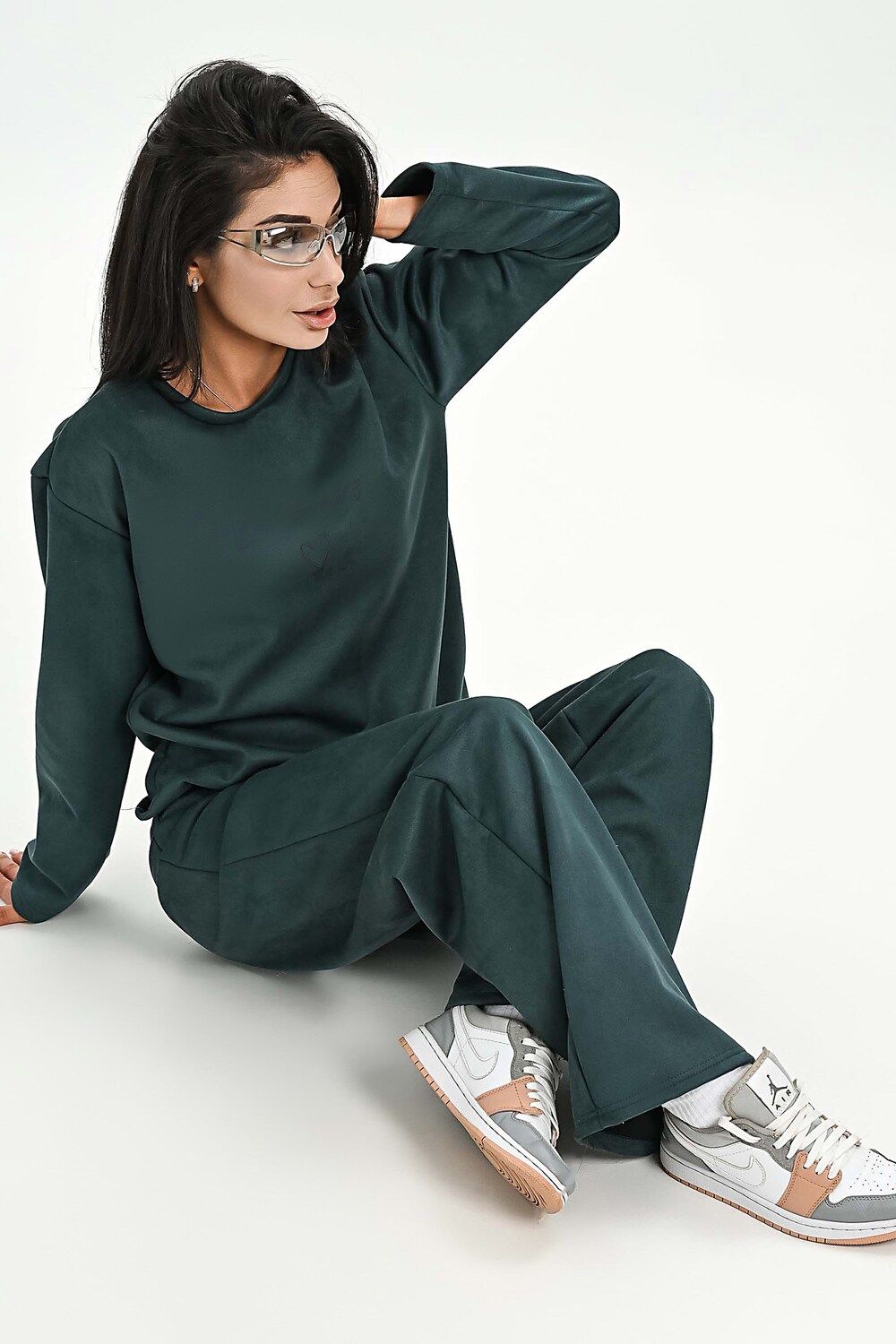 Свитшот из мягкой эко замши - изумрудный