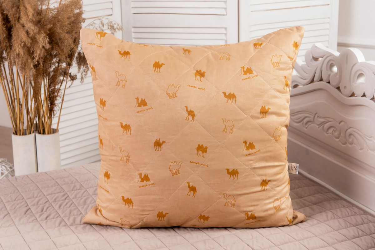 Подушка "Верблюд"  п/э полиэфирное волокно,стег,пакет с пл.ручкой(Н)